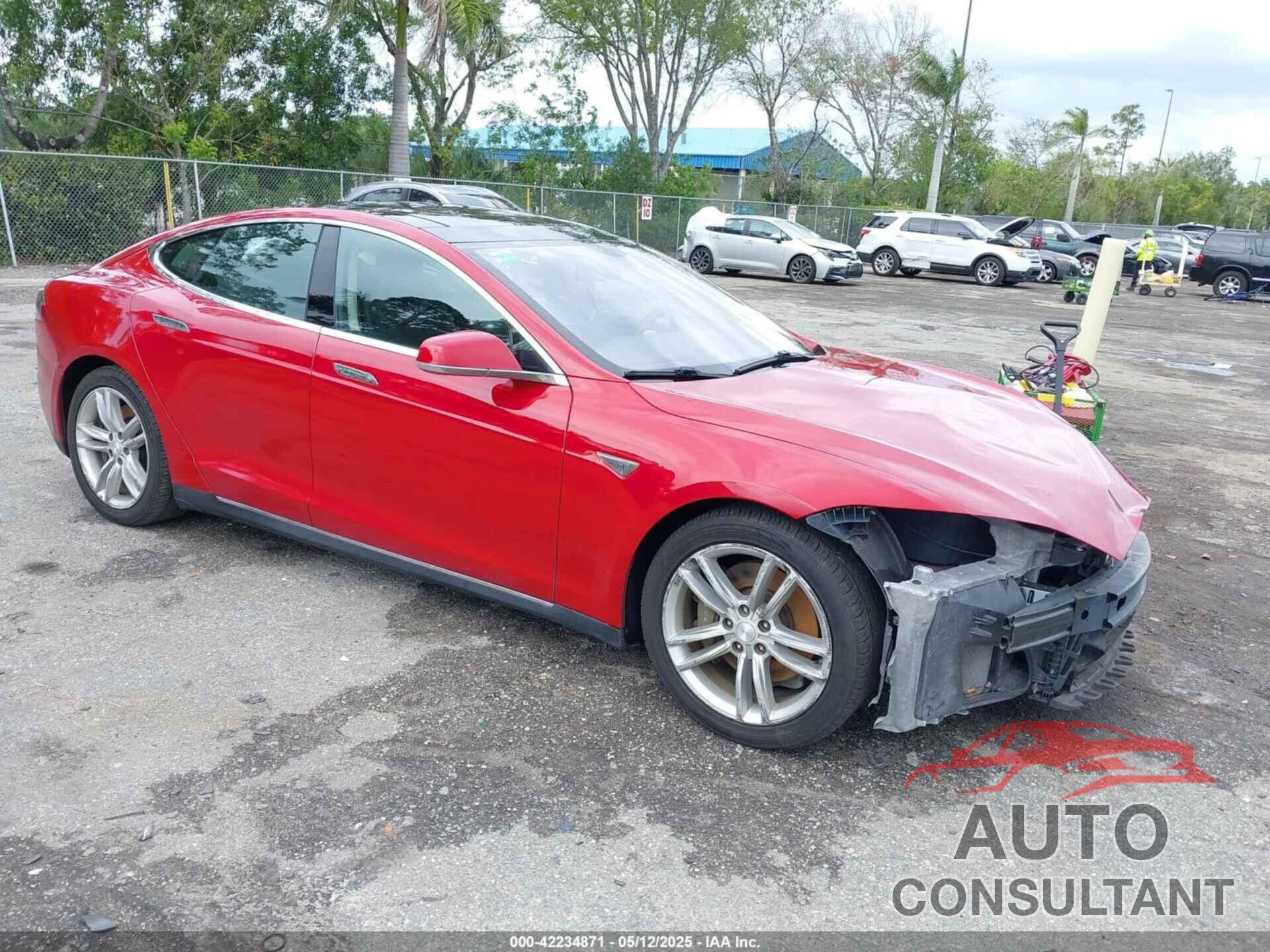 TESLA MODEL S 2014 - 5YJSA1H19EFP50546