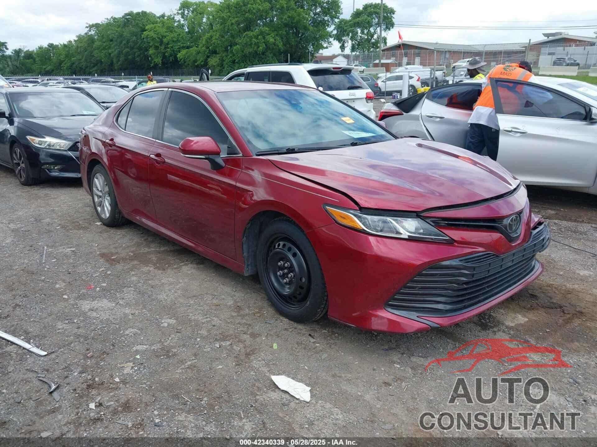 TOYOTA CAMRY 2018 - 4T1B11HK8JU506408