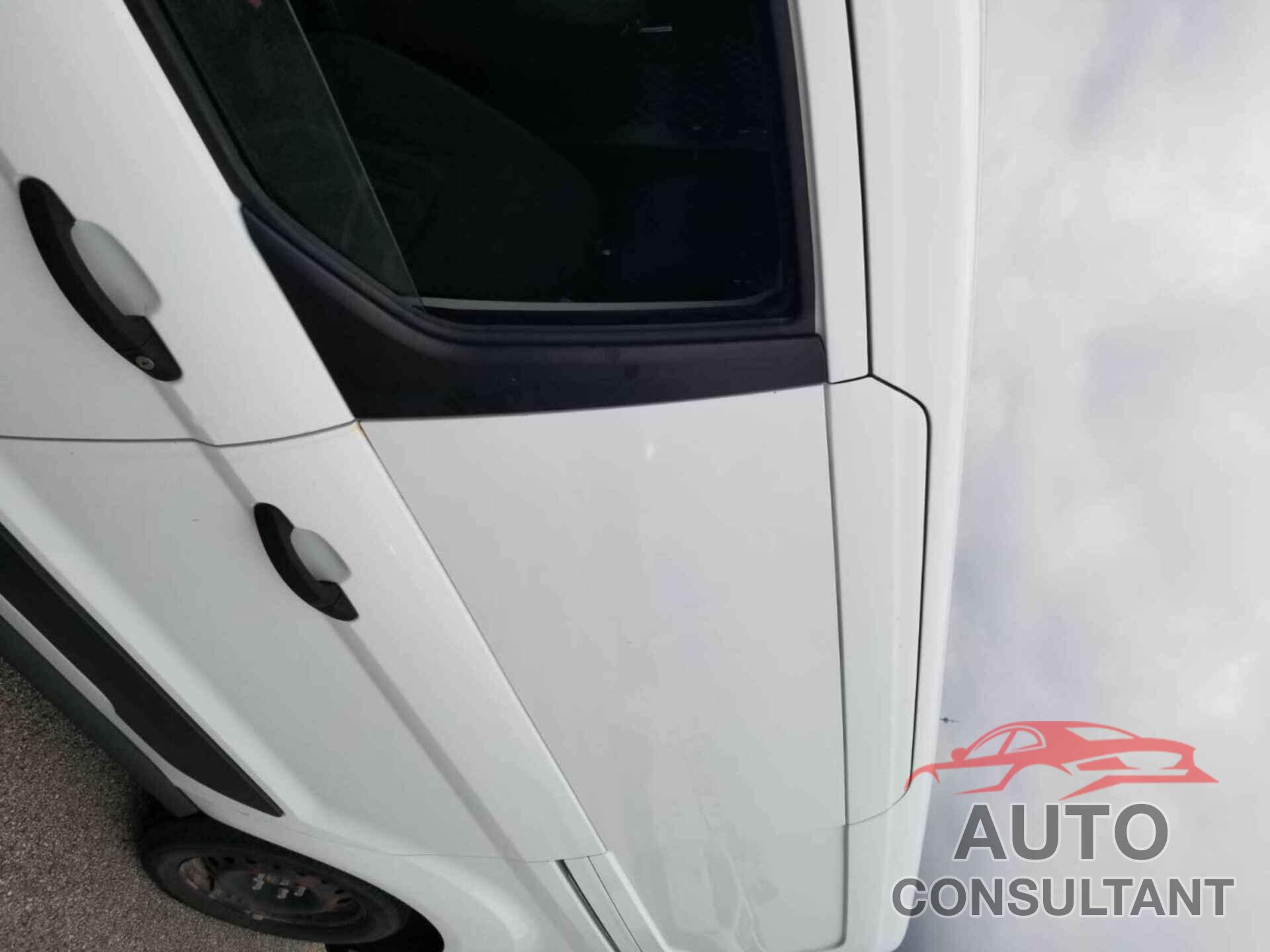 FORD TRANSIT CONNECT 2017 - NM0LS7F73H1315933