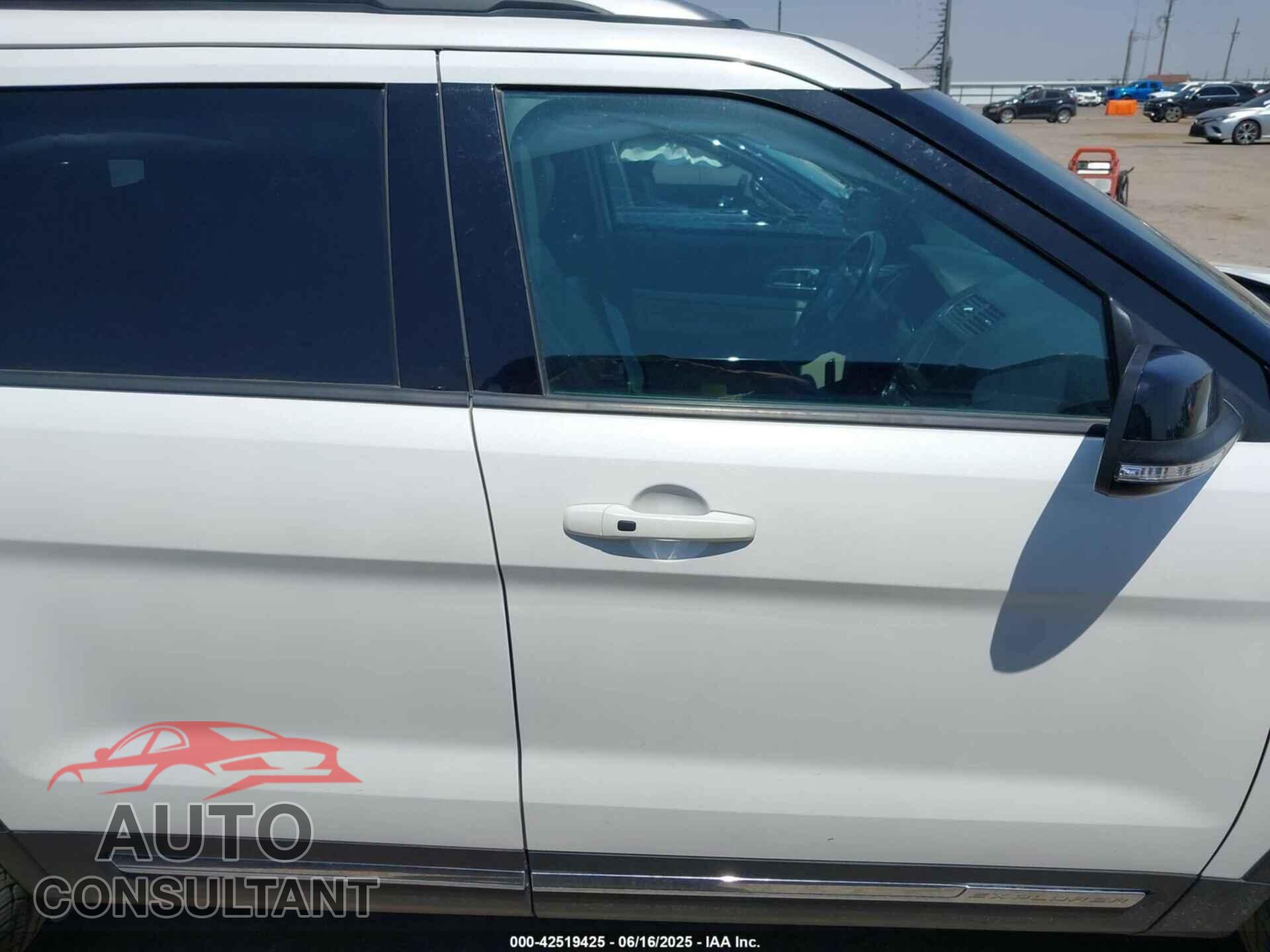 FORD EXPLORER 2018 - 1FM5K7D80JGB55452