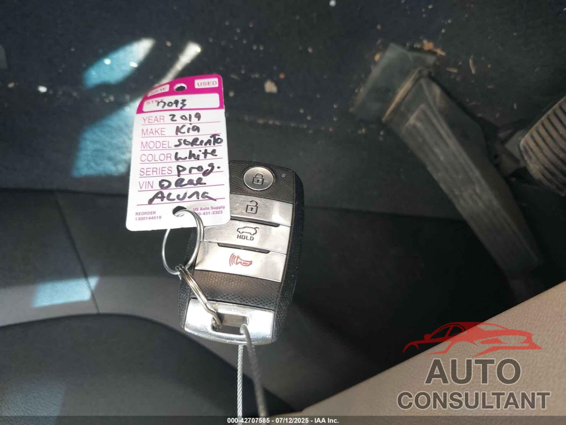 KIA SORENTO 2019 - 5XYPH4A56KG521598