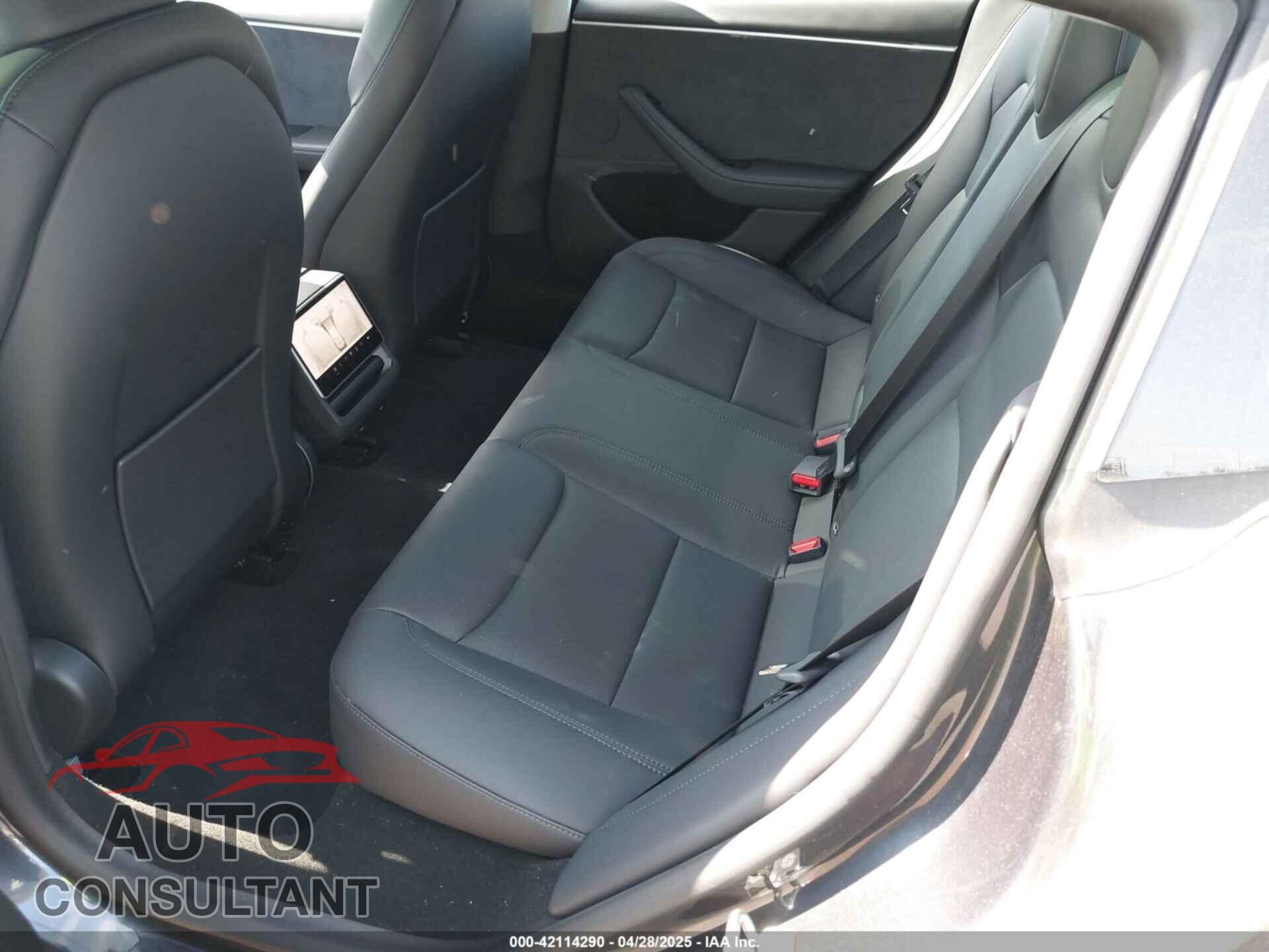 TESLA MODEL 3 2024 - 5YJ3E1EB8RF819237