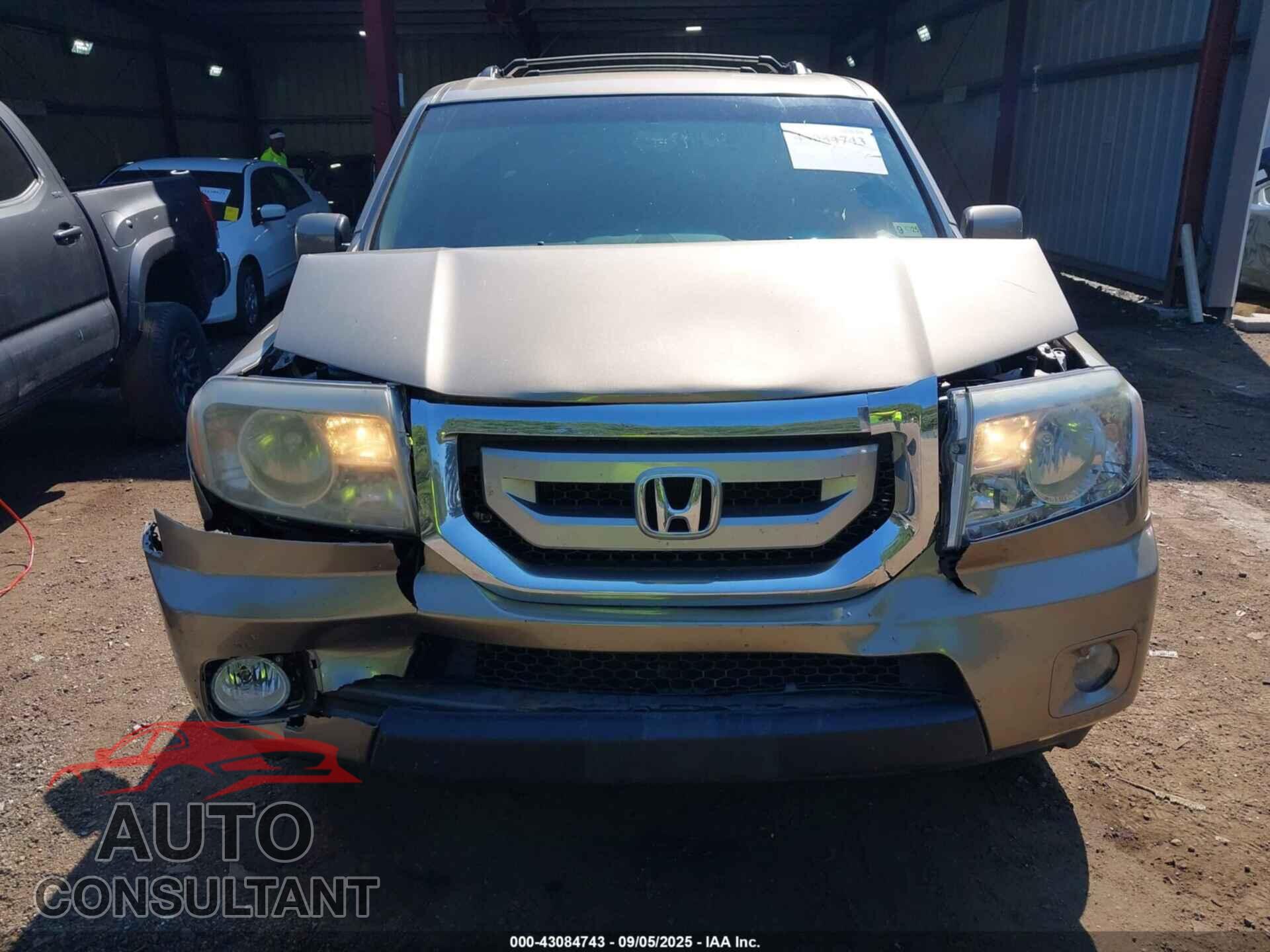 HONDA PILOT 2011 - 5FNYF4H70BB104566