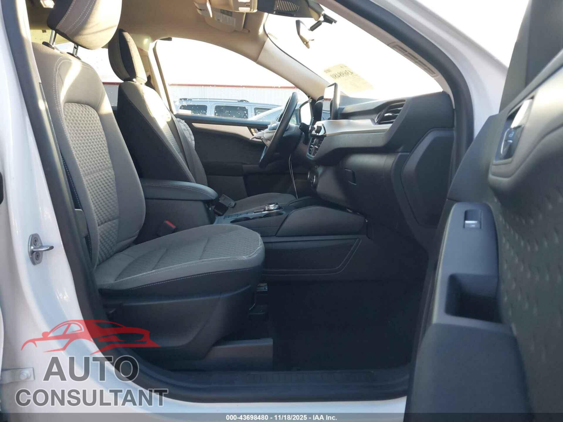 FORD ESCAPE 2020 - 1FMCU9G60LUA36585