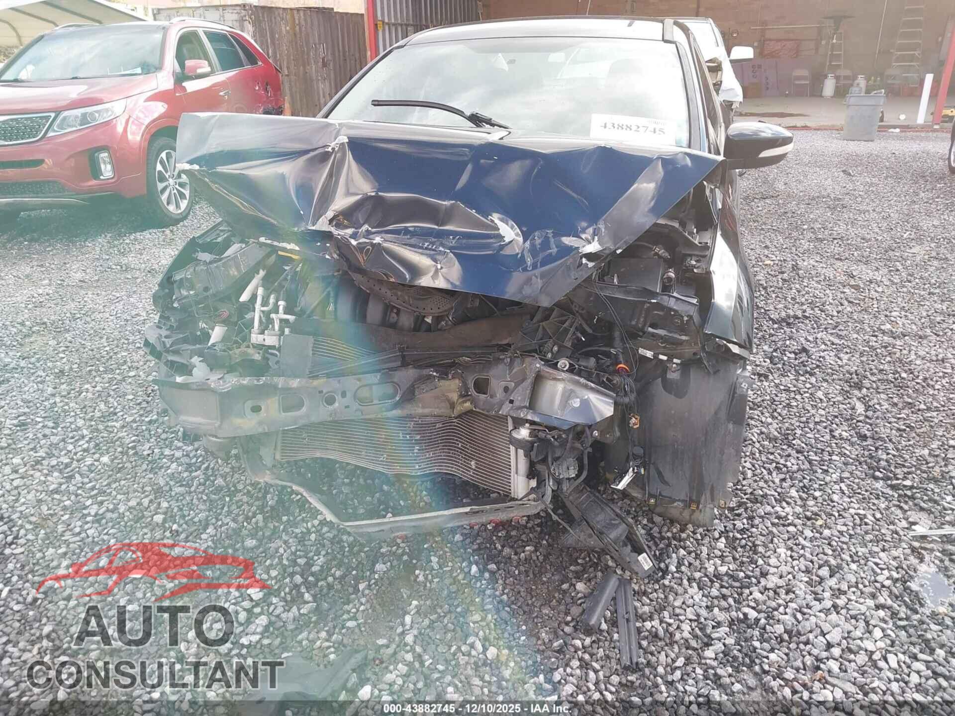 FORD FOCUS 2017 - 1FADP3F29HL227632