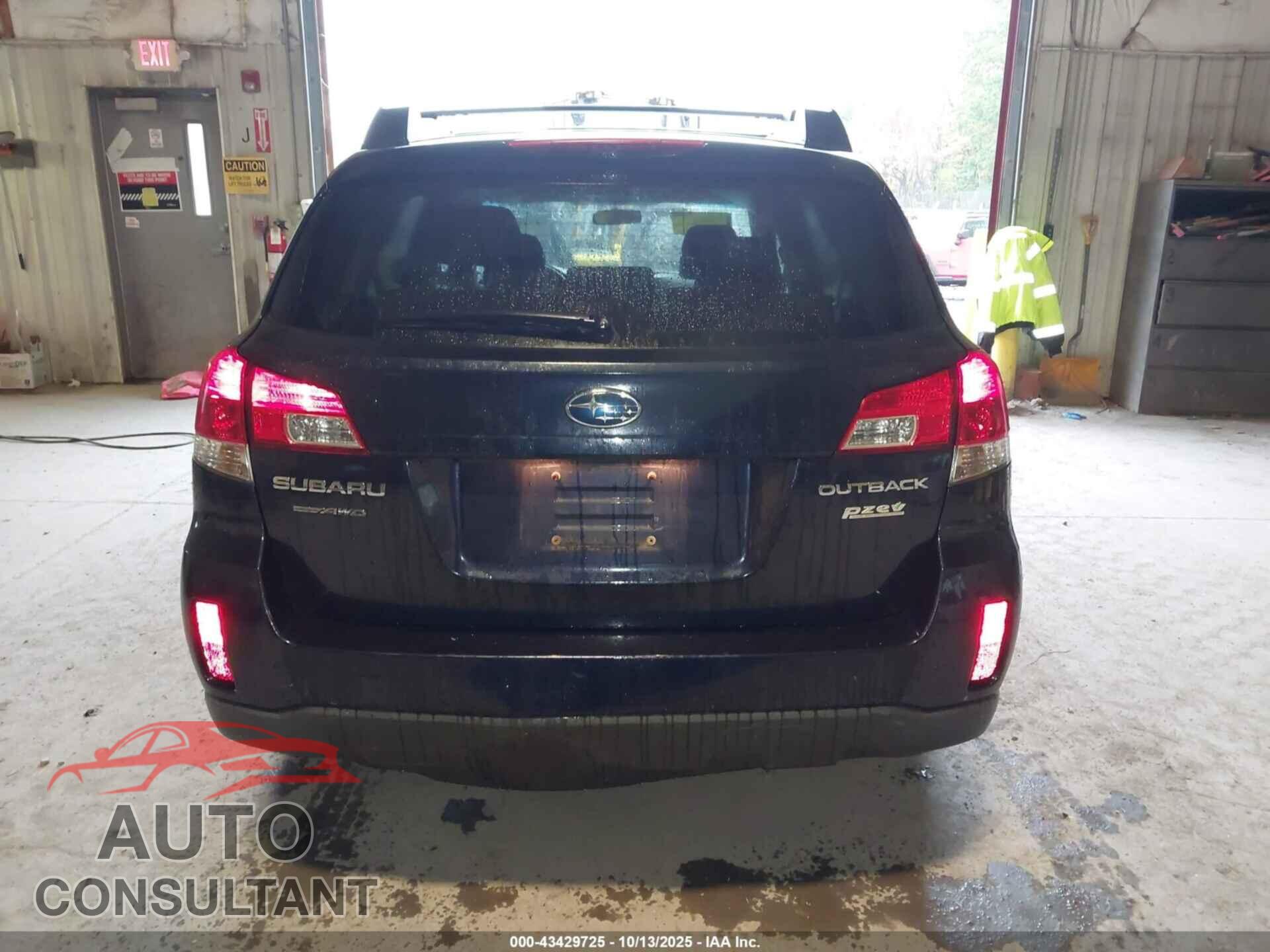 SUBARU OUTBACK 2013 - 4S4BRBCC2D3316919