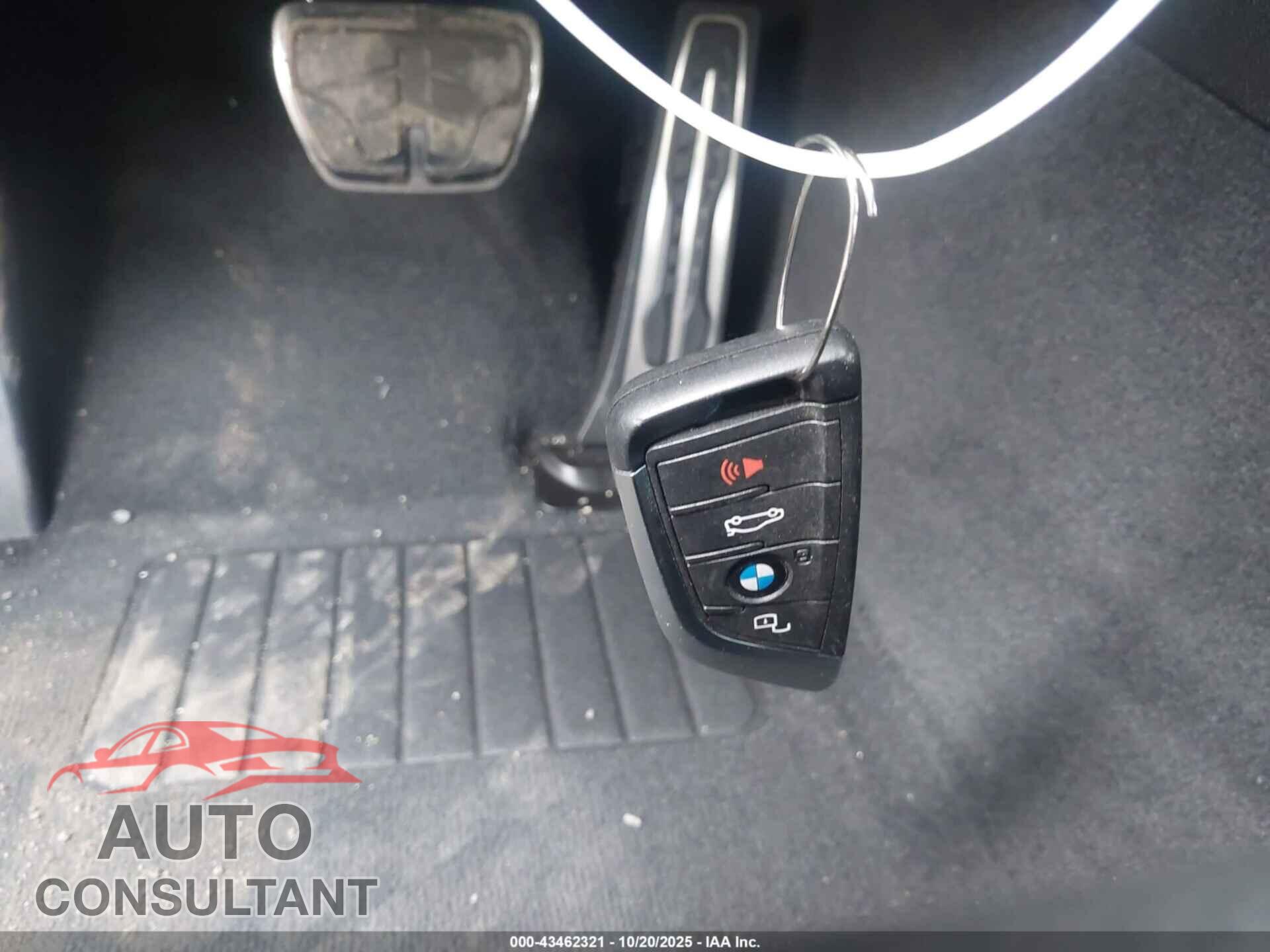 BMW 3 SERIES 2023 - 3MW49FF0XP8D57619