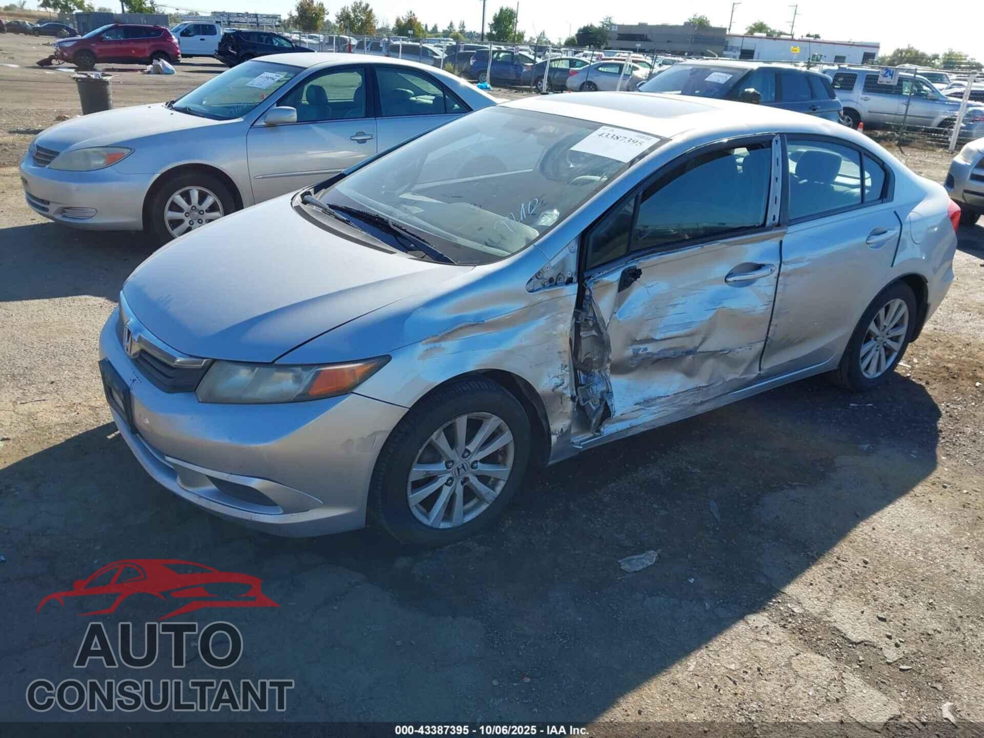 HONDA CIVIC 2012 - 2HGFB2F85CH335947