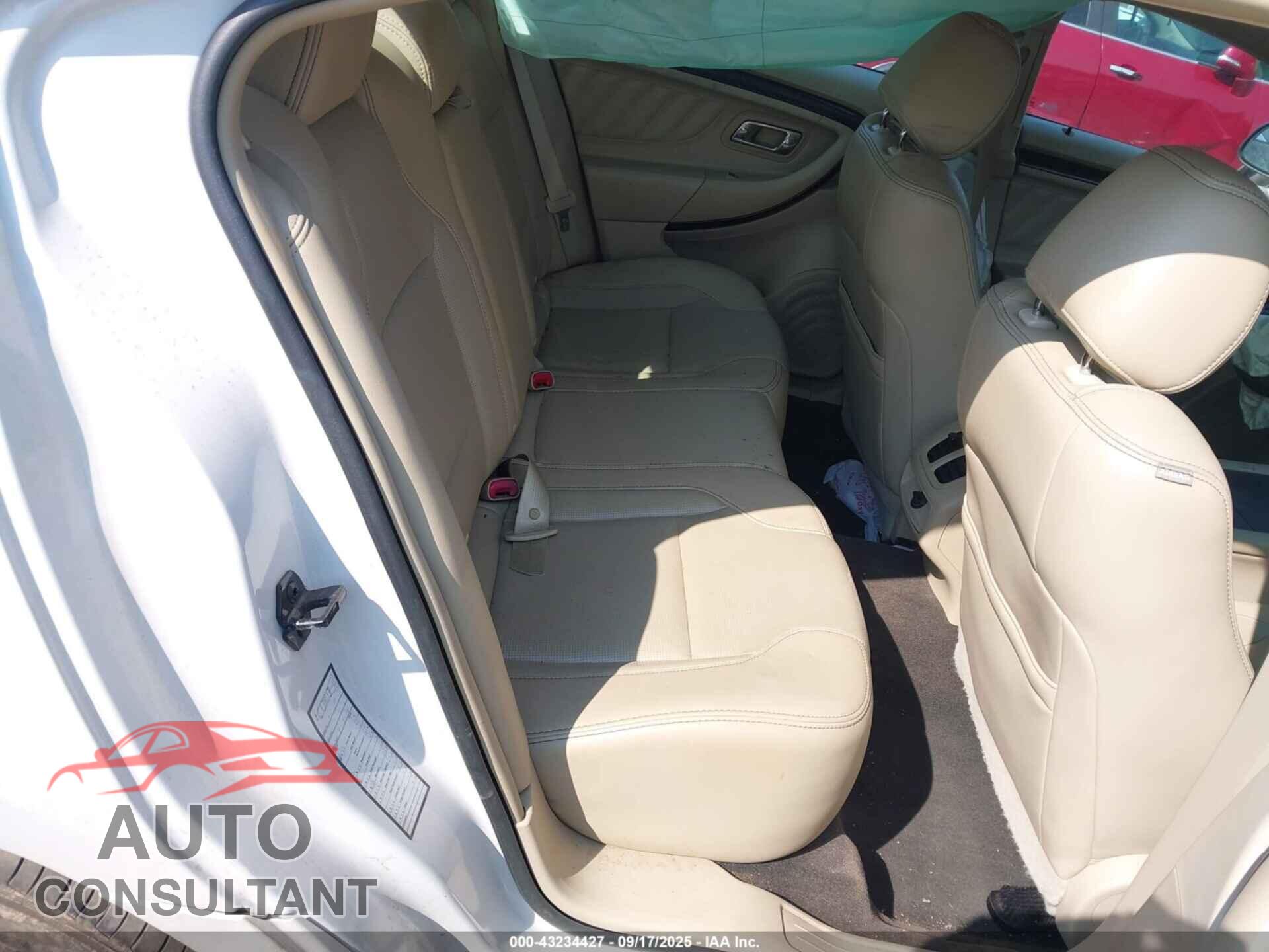 FORD TAURUS 2015 - 1FAHP2F84FG102611