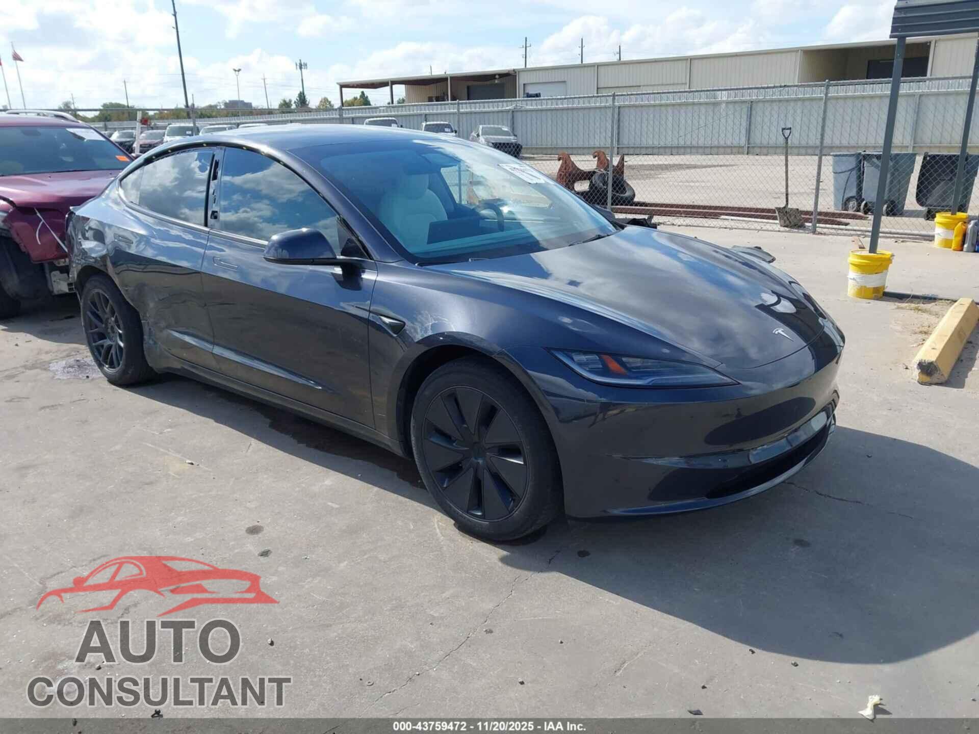 TESLA MODEL 3 2024 - 5YJ3E1EA5RF870038