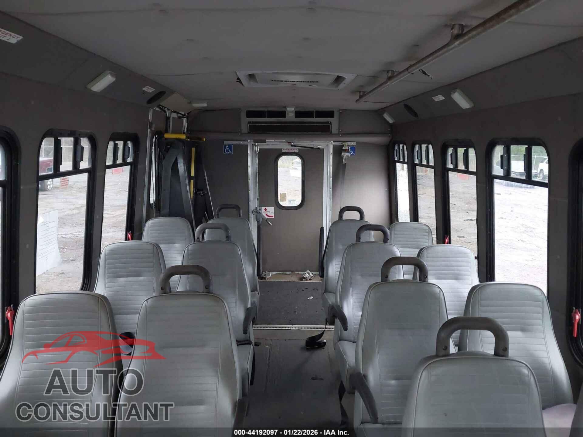 FORD E-450 CUTAWAY 2013 - 1FDFE4FS9DDA02853