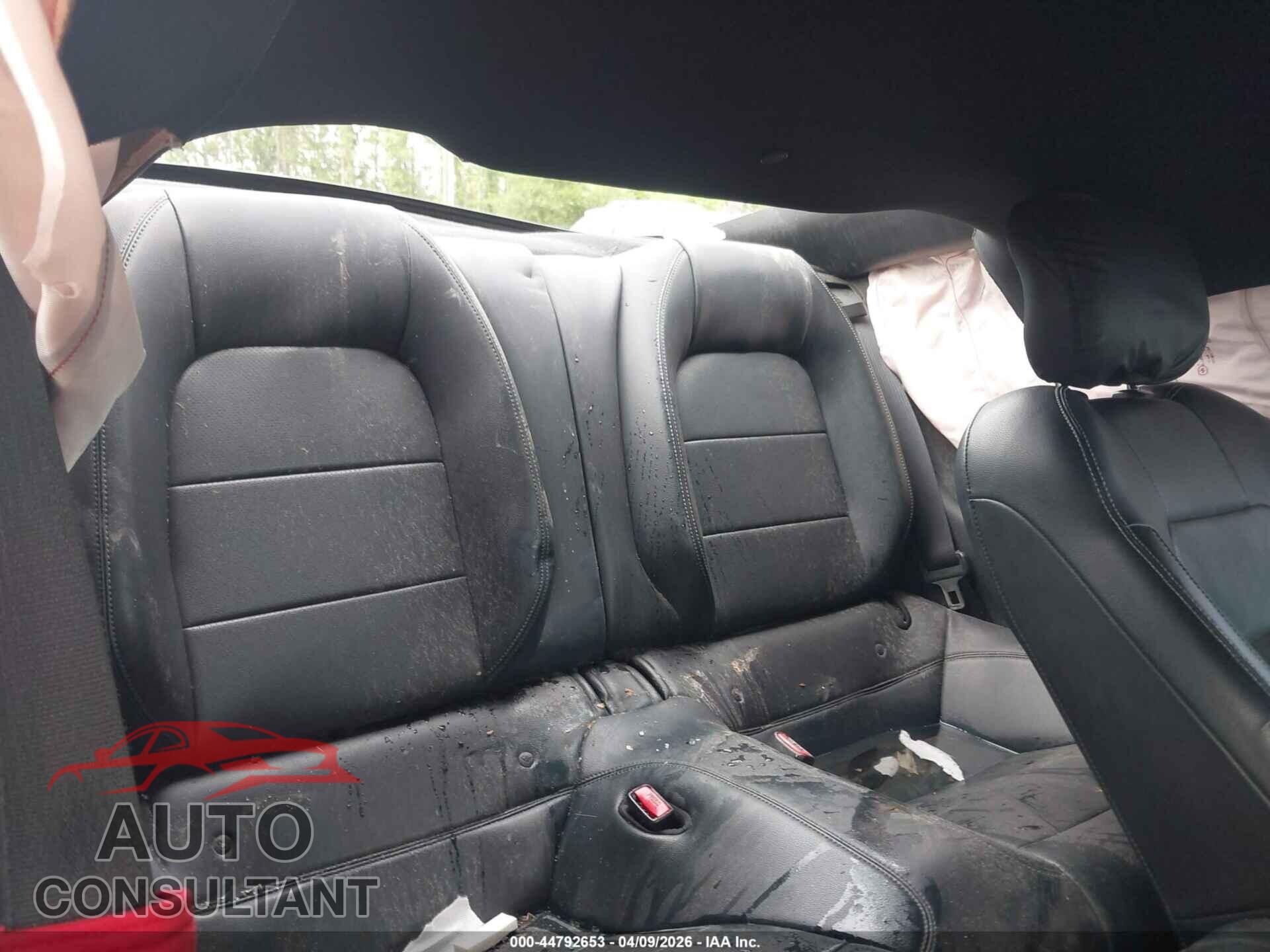 FORD MUSTANG 2015 - 1FA6P8TH2F5385892