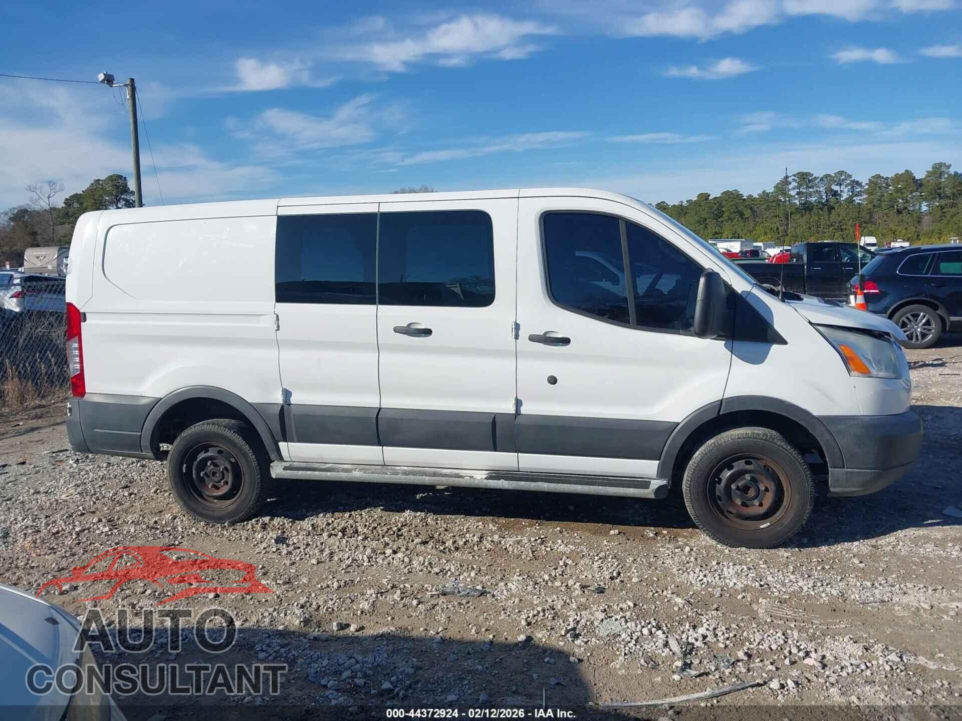 FORD TRANSIT-250 2015 - 1FTNR1ZM6FKA89223