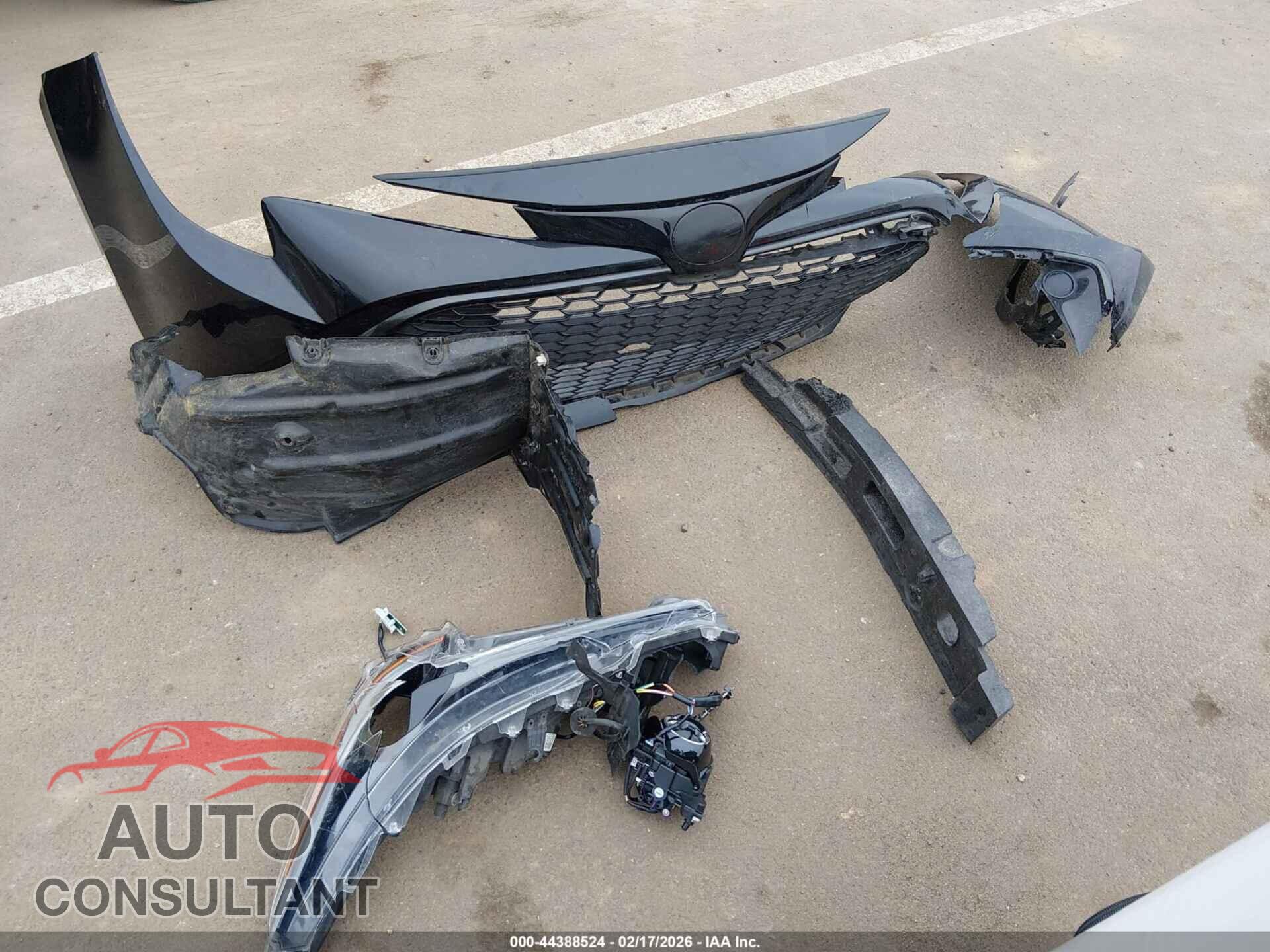 TOYOTA COROLLA 2021 - JTNB4MBE6M3135478