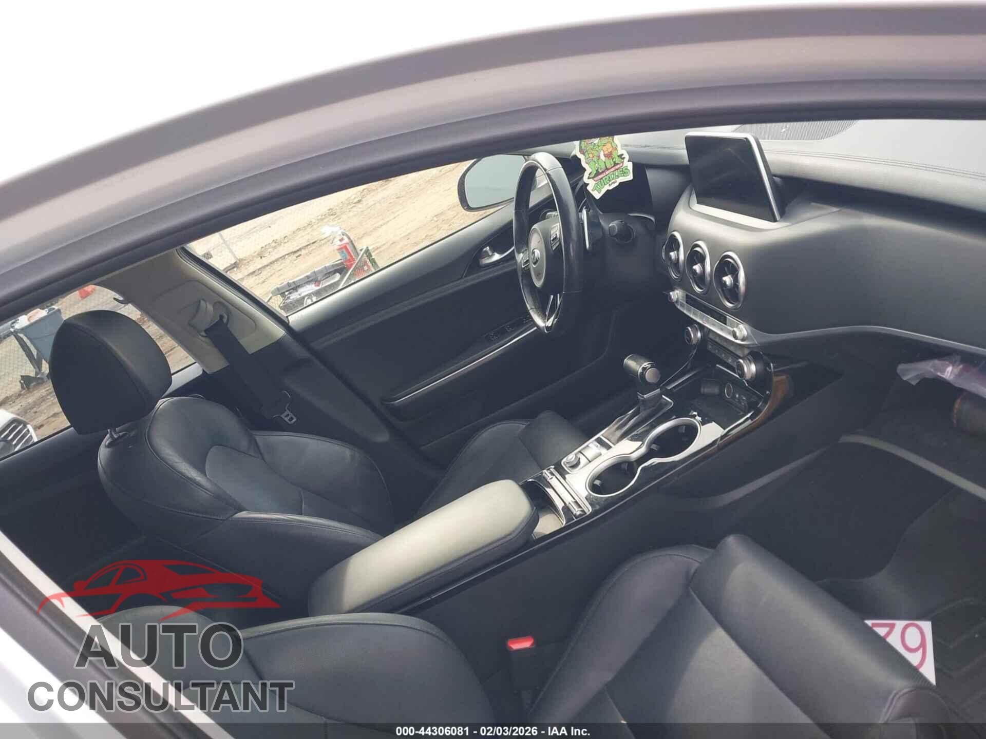 KIA STINGER 2018 - KNAE25LA5J6013775