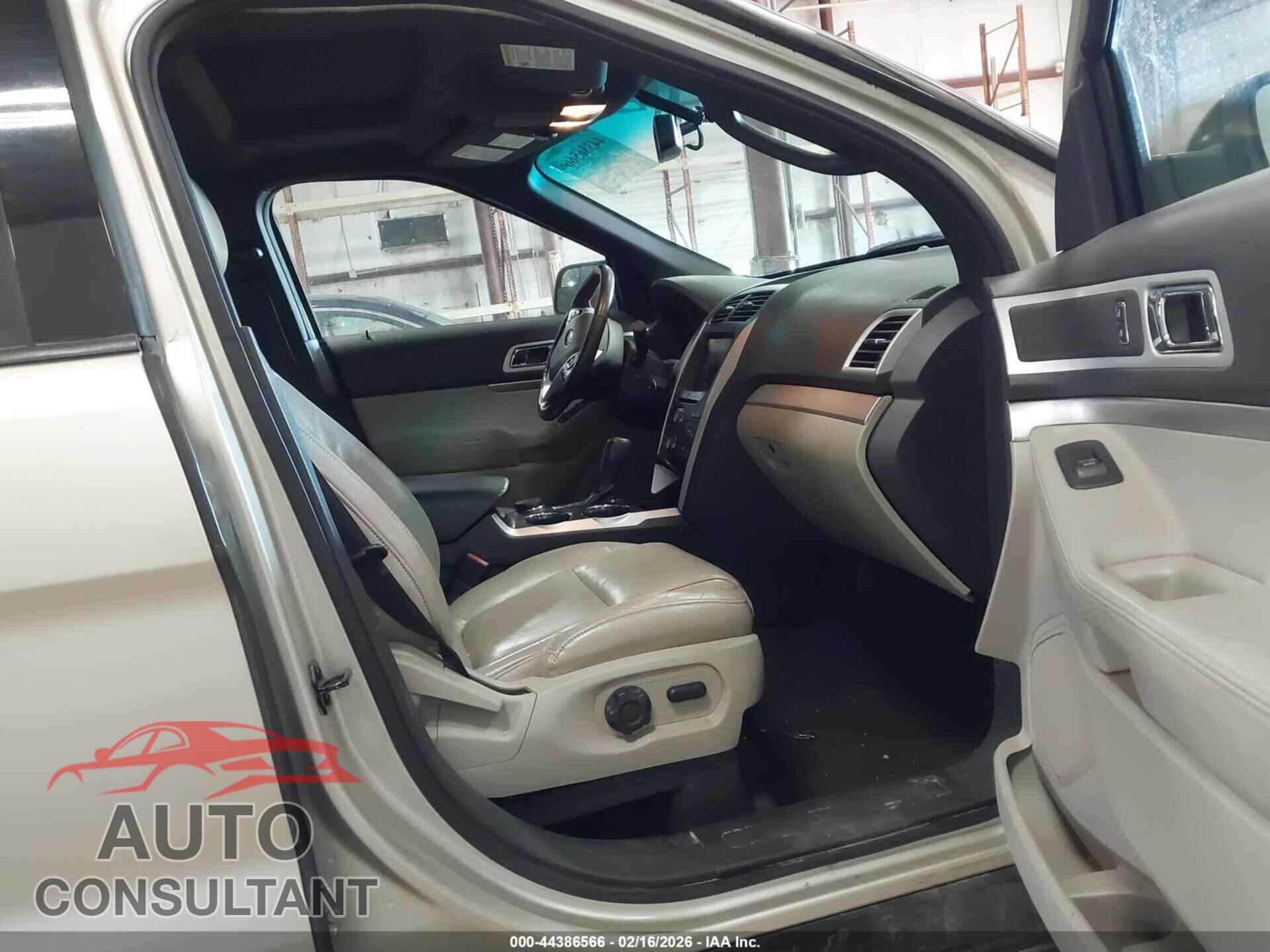 FORD EXPLORER 2011 - 1FMHK8D81BGA13292