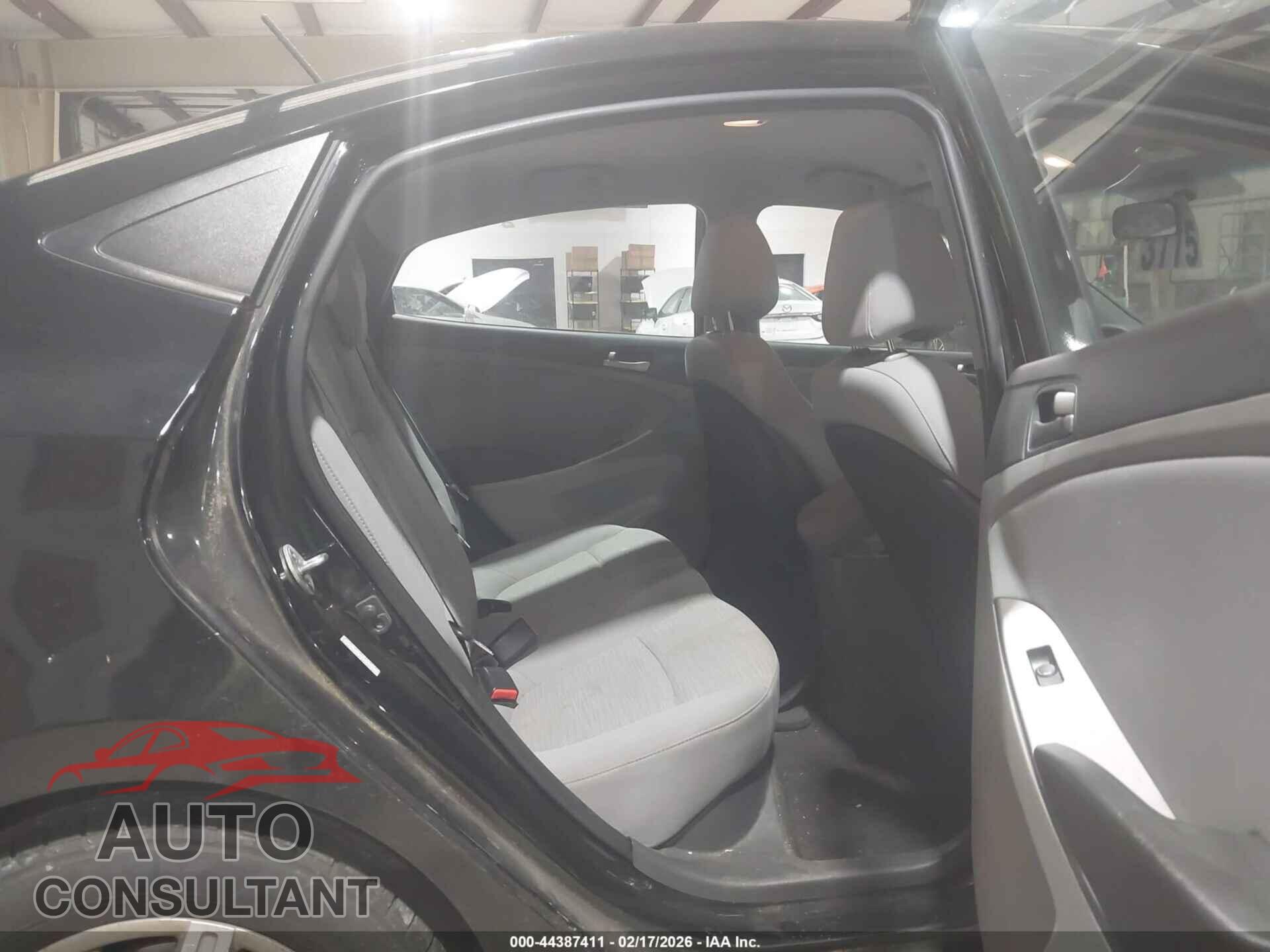 HYUNDAI ACCENT 2017 - KMHCT4AE0HU348497