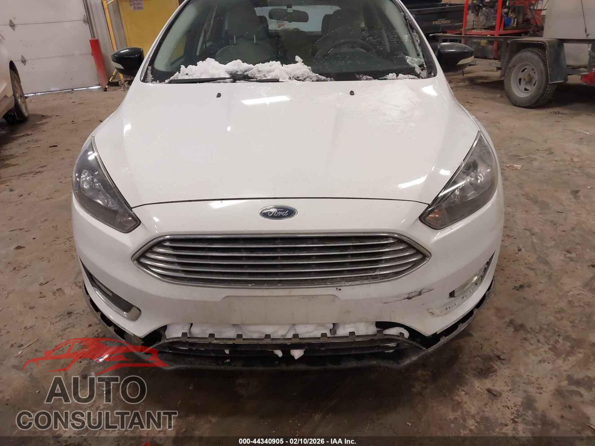 FORD FOCUS 2018 - 1FADP3M2XJL263161