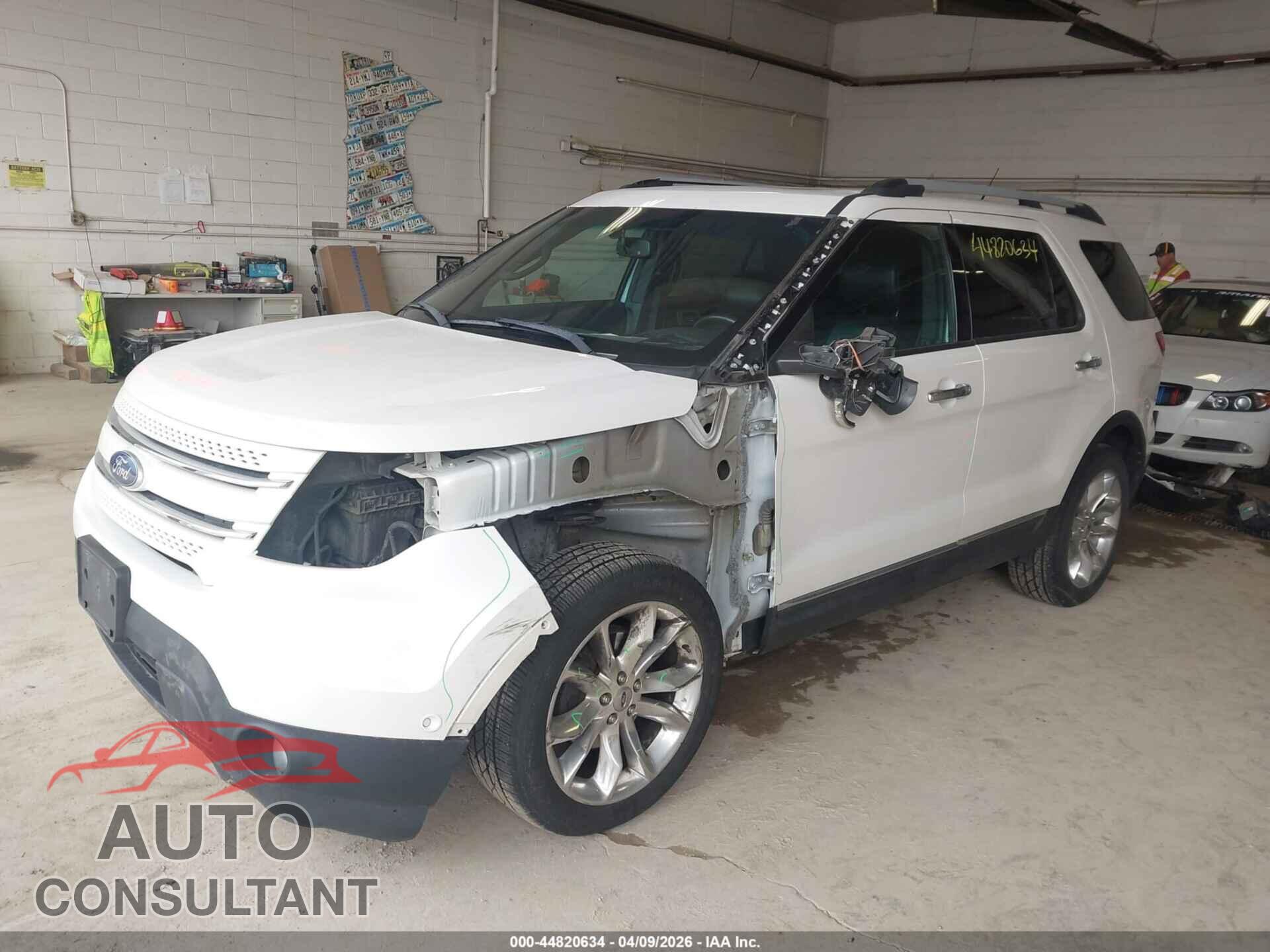 FORD EXPLORER 2011 - 1FMHK8F82BGA31992
