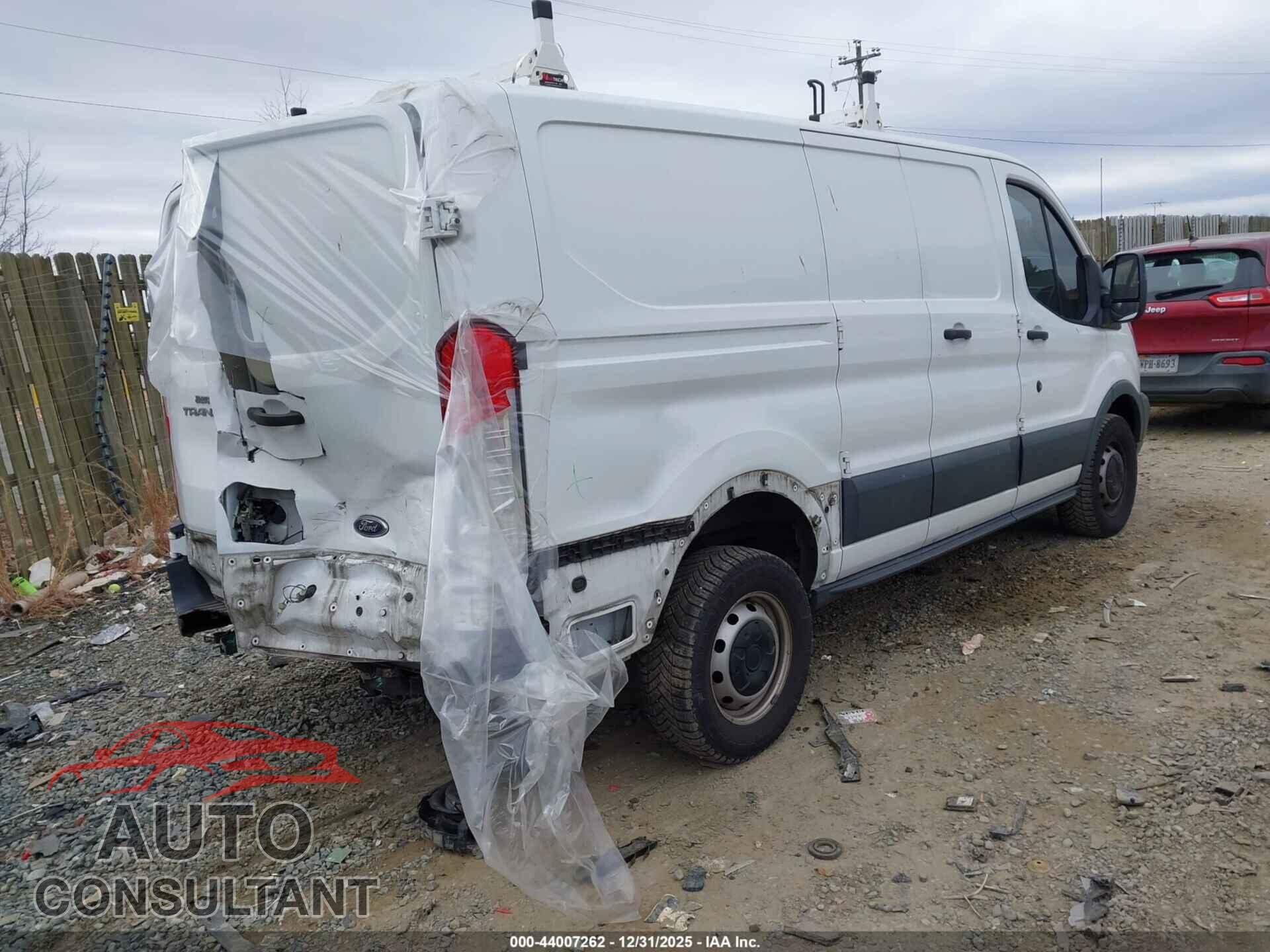 FORD TRANSIT-250 2015 - 1FTNR1ZM3FKB07385