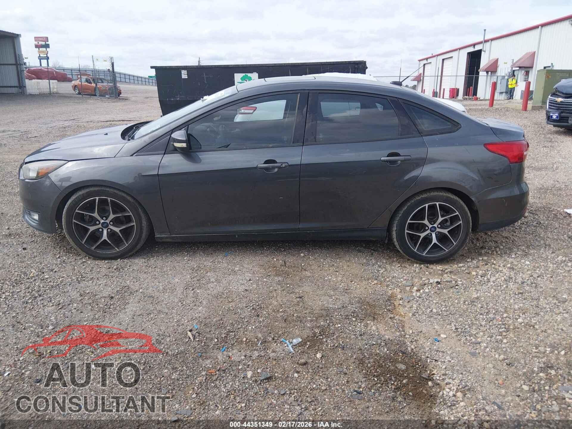 FORD FOCUS 2017 - 1FADP3H21HL274456