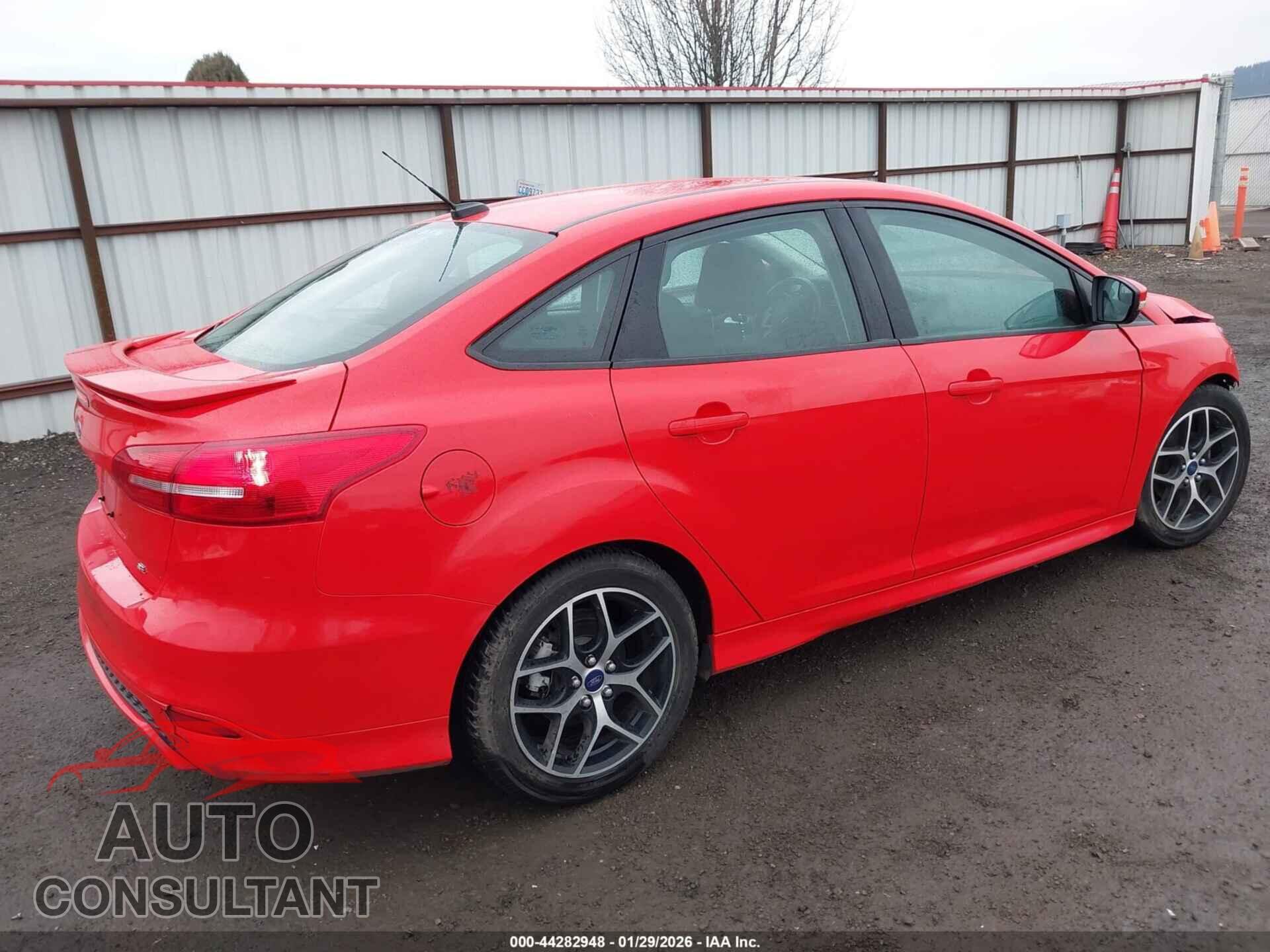 FORD FOCUS 2016 - 1FADP3F26GL263261