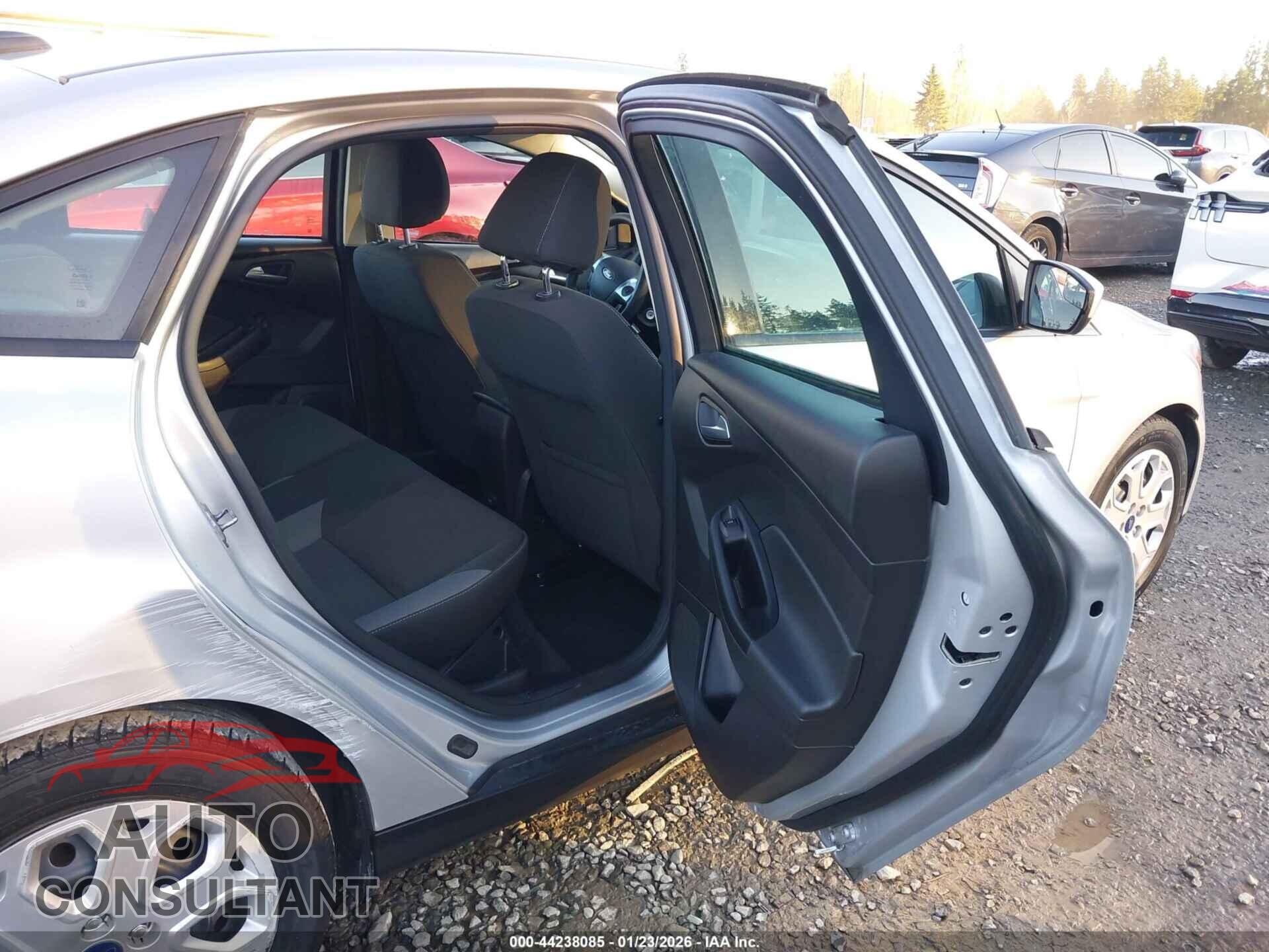 FORD FOCUS 2012 - 1FAHP3F2XCL420902