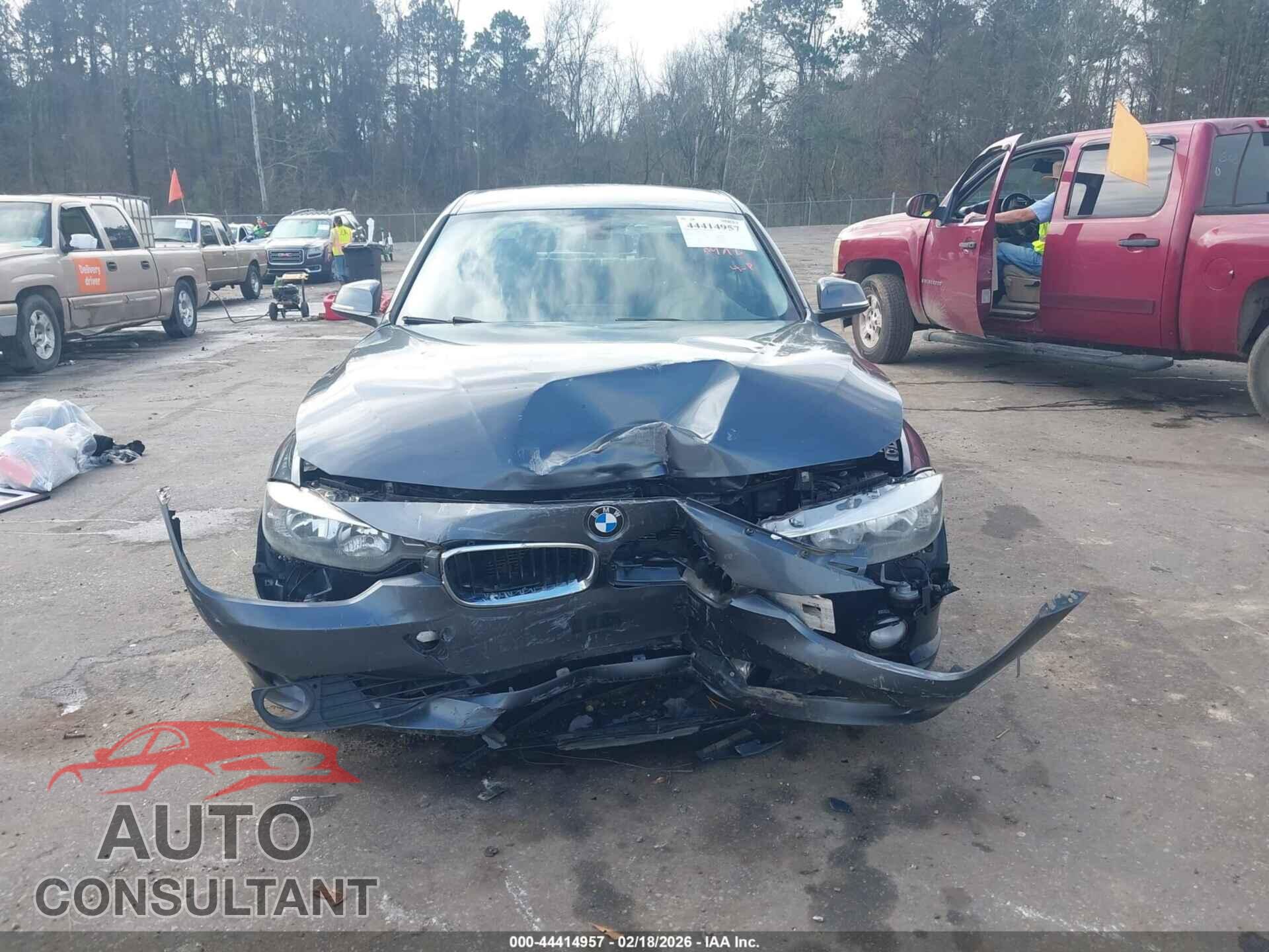 BMW 328I 2013 - WBA3B5C52DF596529