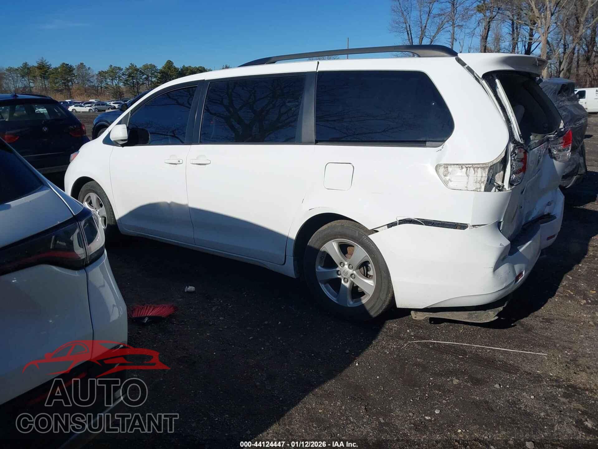TOYOTA SIENNA 2013 - 5TDKK3DC8DS388140