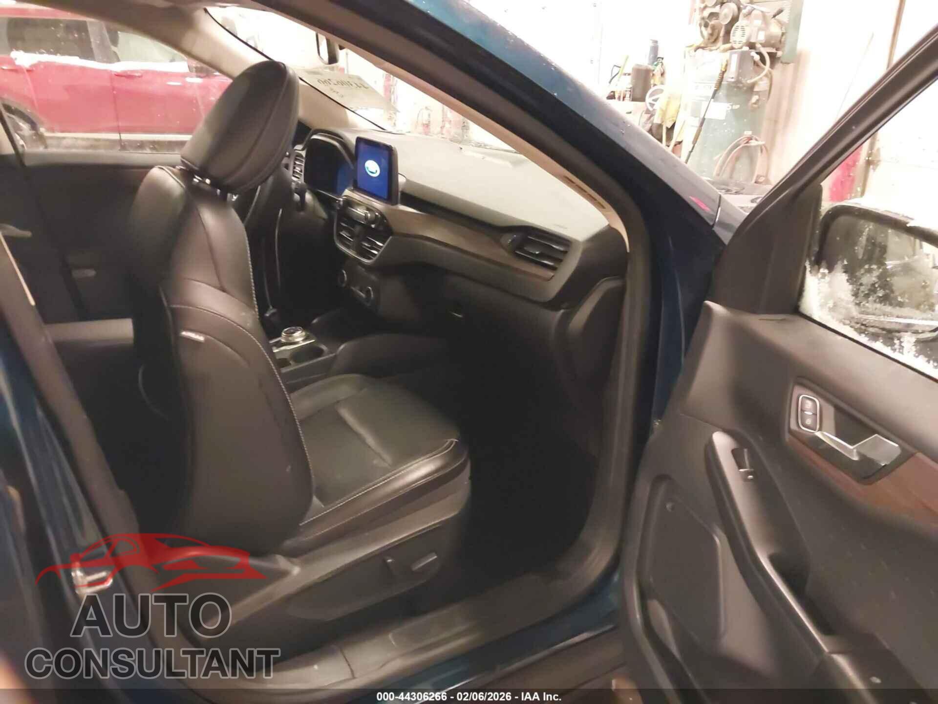 FORD ESCAPE 2020 - 1FMCU9DZ1LUA52180