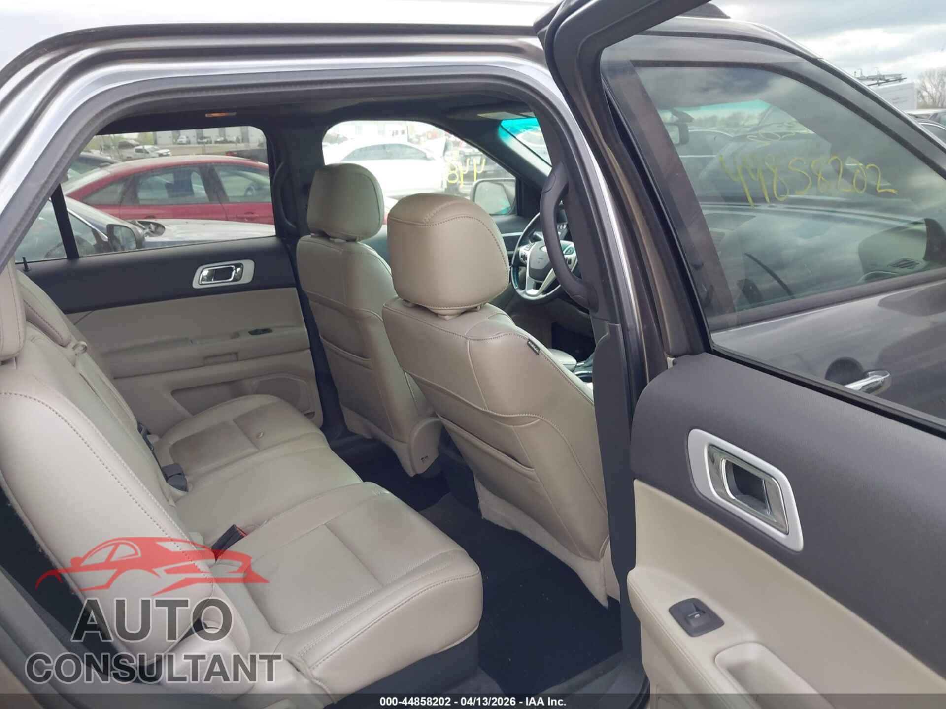 FORD EXPLORER 2011 - 1FMHK8F84BGA79140