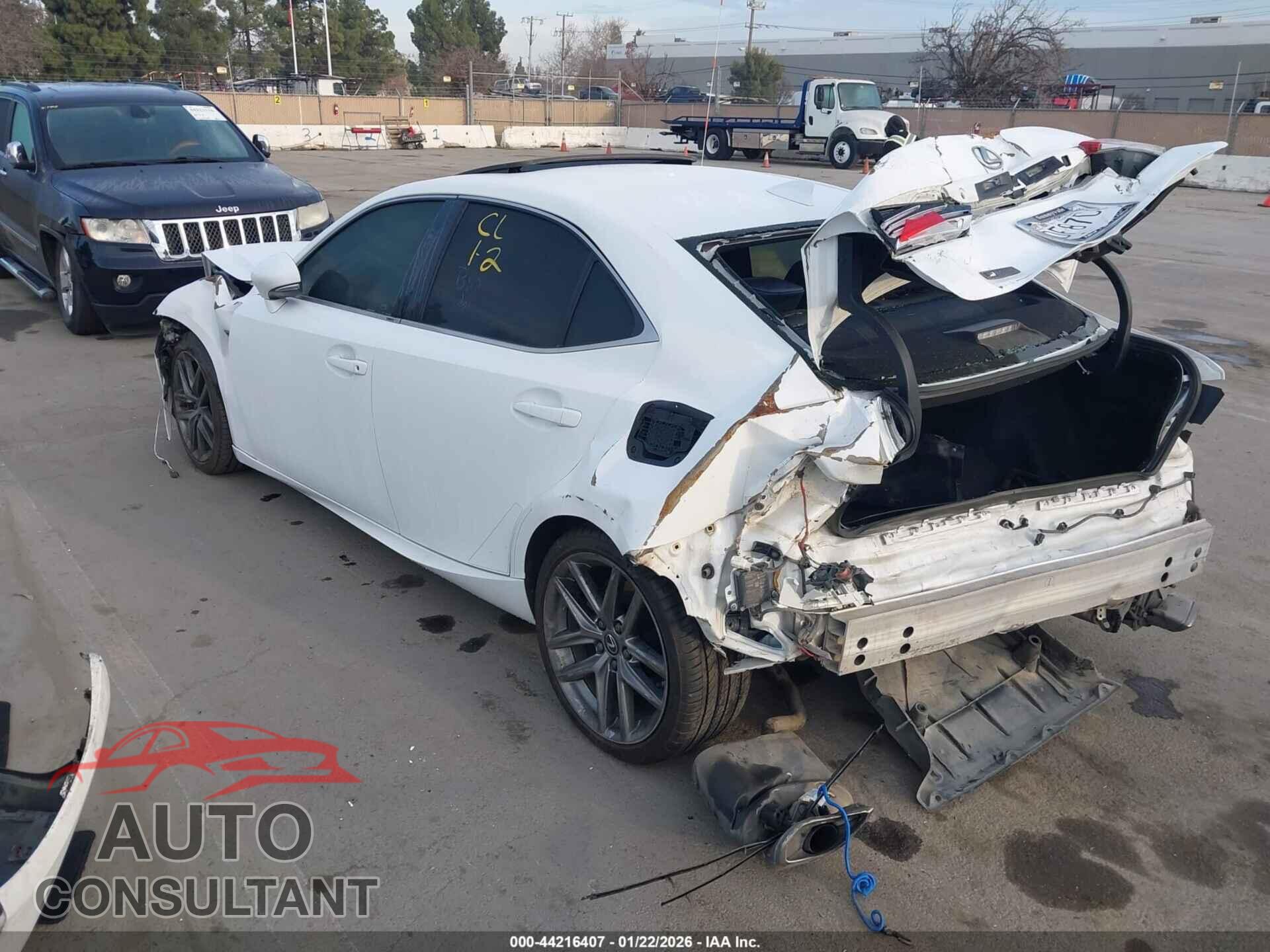 LEXUS IS 200T 2017 - JTHBA1D22H5049334