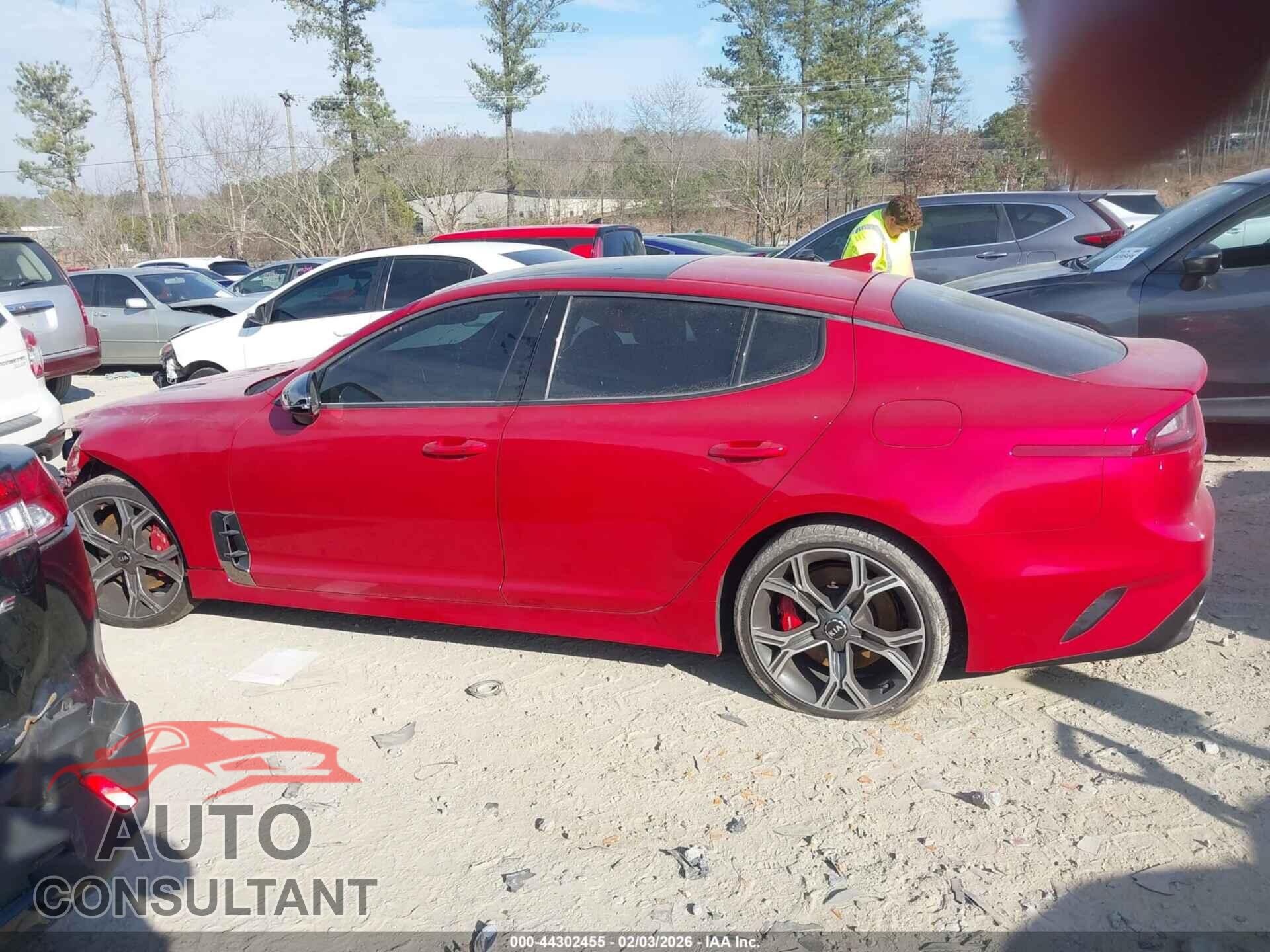 KIA STINGER 2018 - KNAE55LC6J6021523