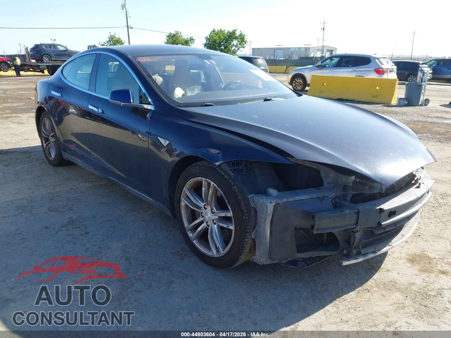 TESLA MODEL S 2013 - 5YJSA1AG4DFP07844