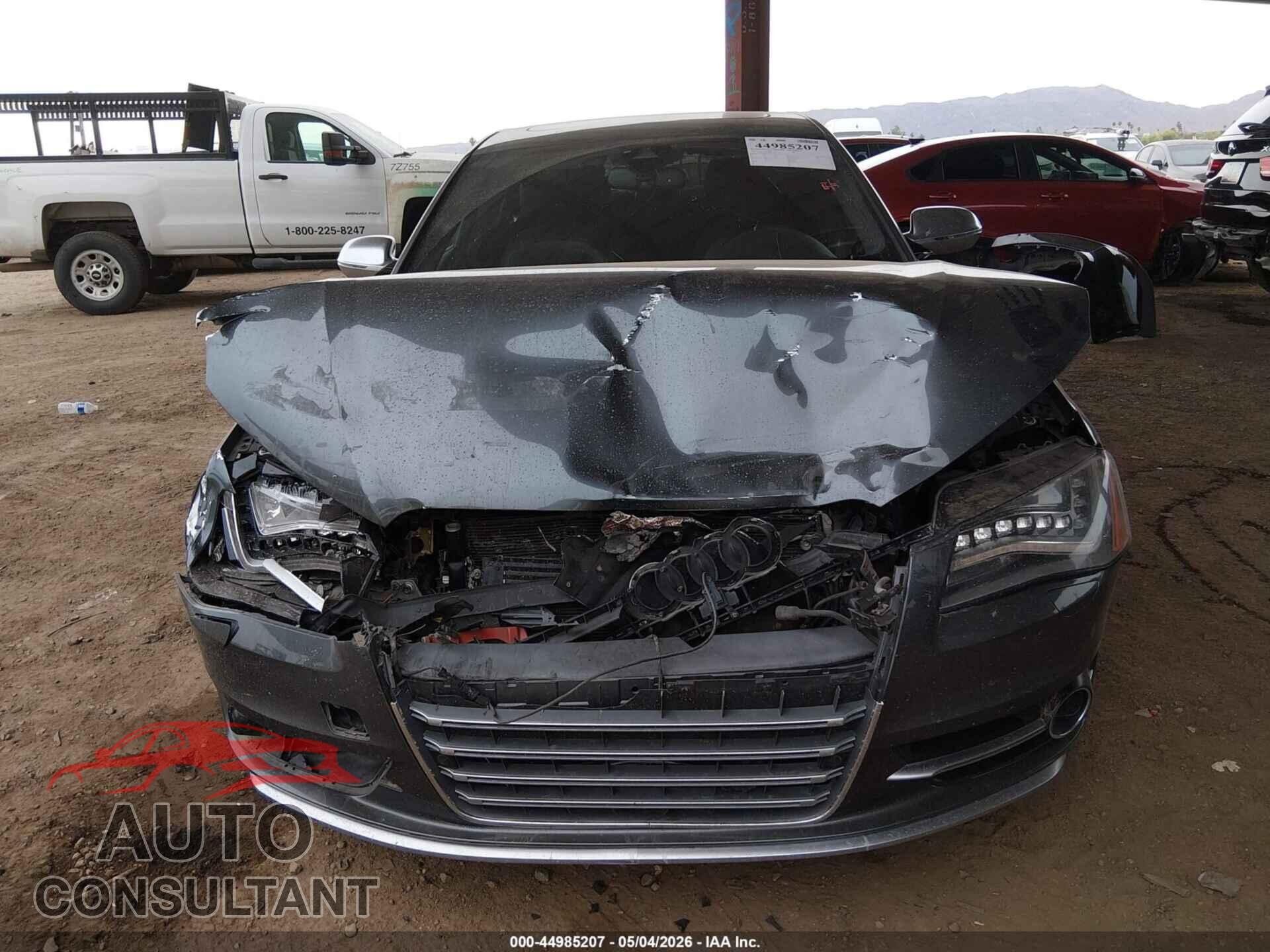 AUDI S8 2013 - WAUD2AFD1DN027421