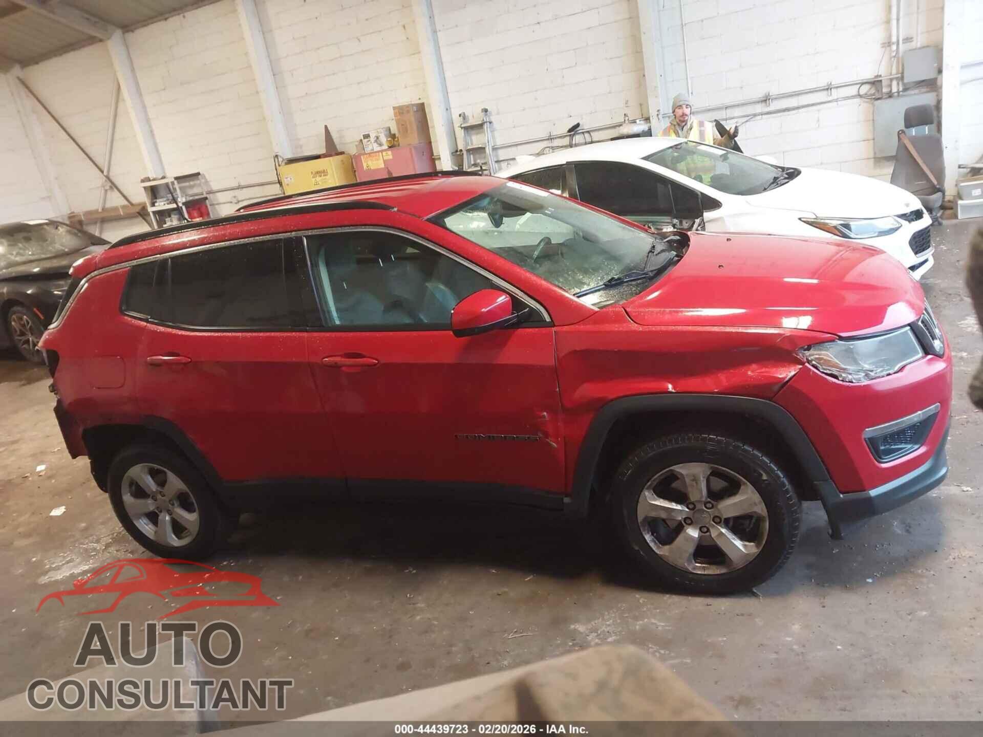 JEEP COMPASS 2018 - 3C4NJDBB2JT192566