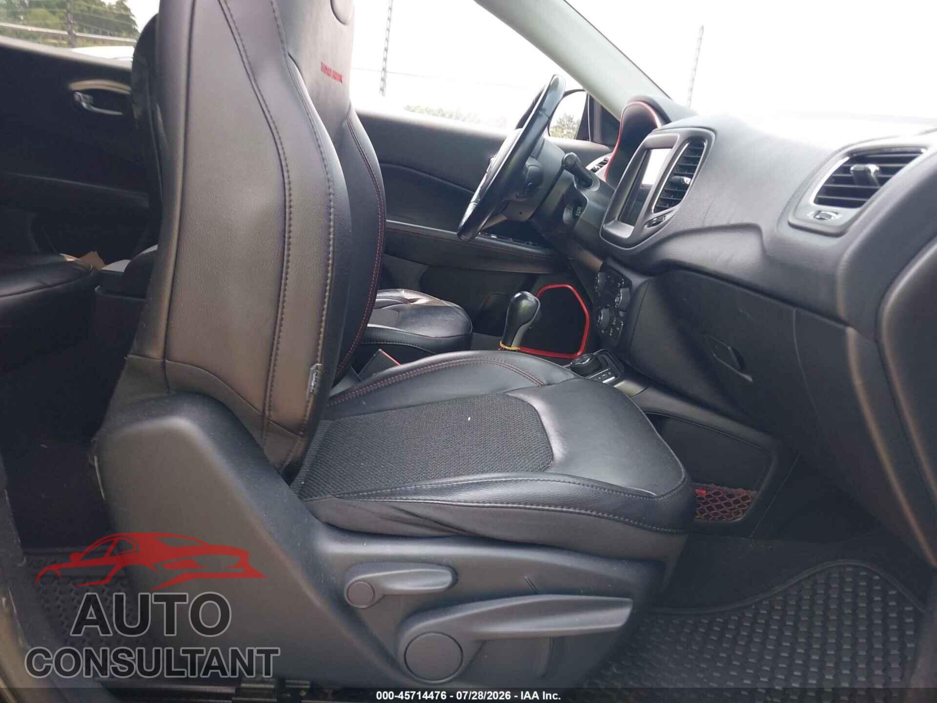 JEEP COMPASS 2019 - 3C4NJDDB2KT733193