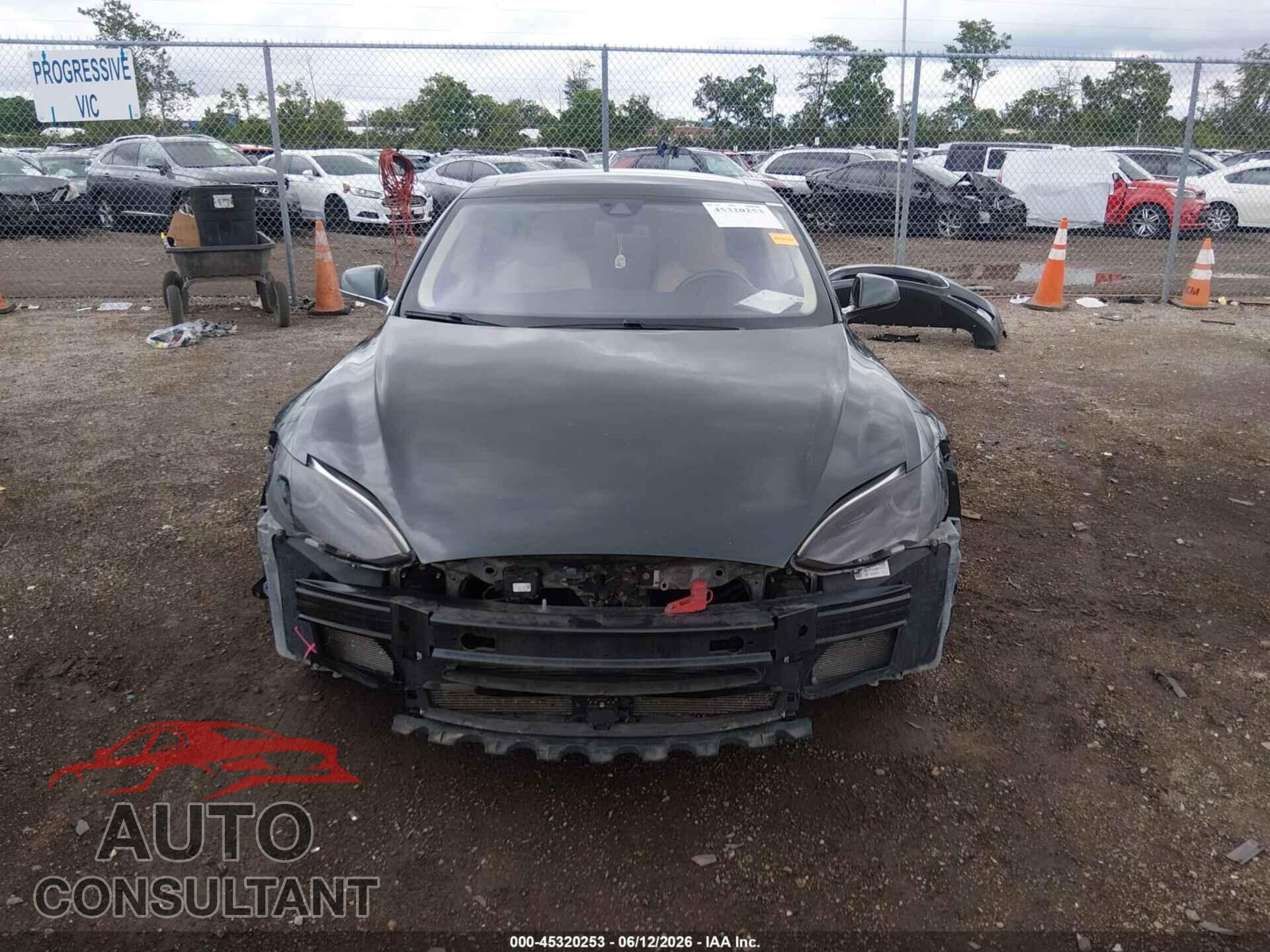 TESLA MODEL S 2014 - 5YJSA1H18EFP66091
