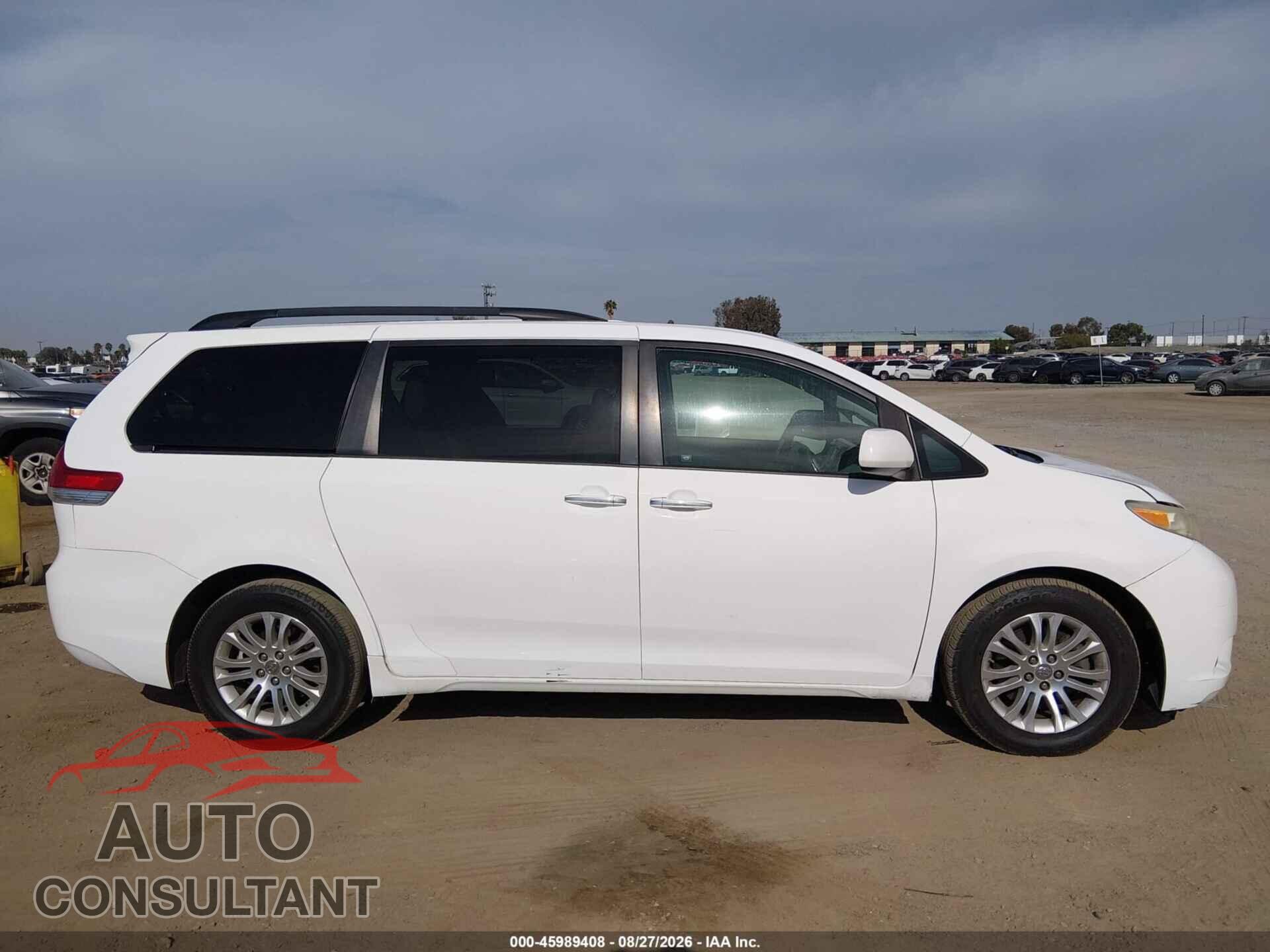 TOYOTA SIENNA 2011 - 5TDYK3DC8BS171792