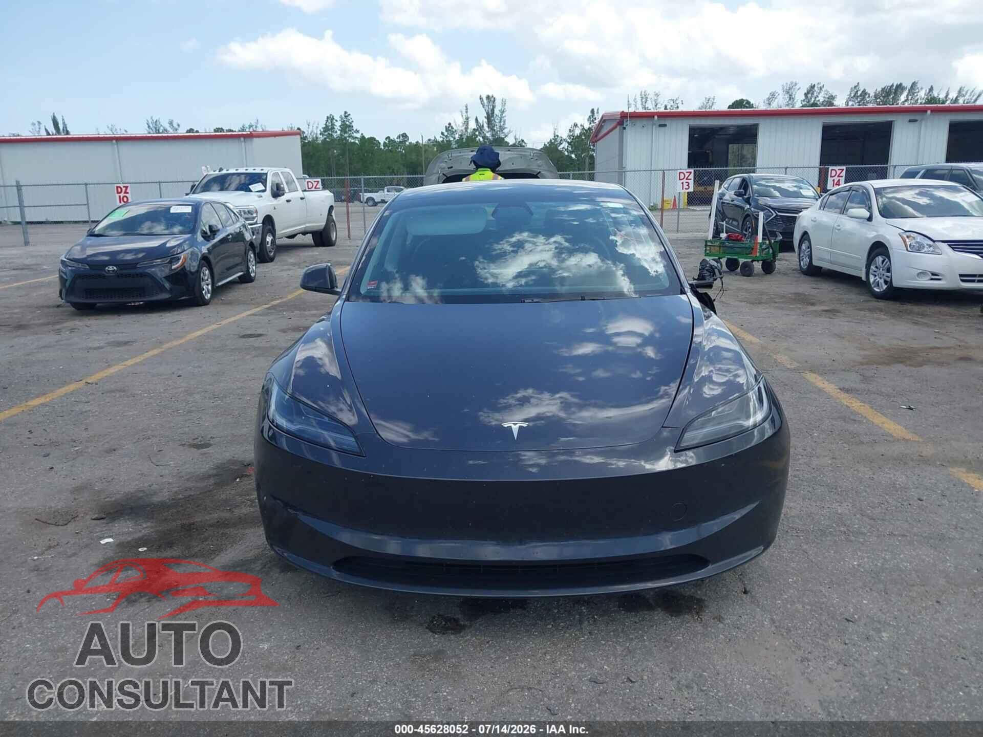 TESLA MODEL 3 2024 - 5YJ3E1EA2RF855416