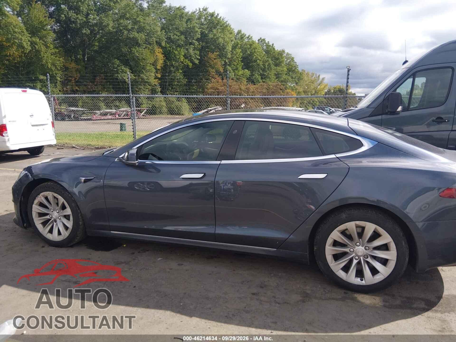 TESLA MODEL S 2017 - 5YJSA1E26HF200237