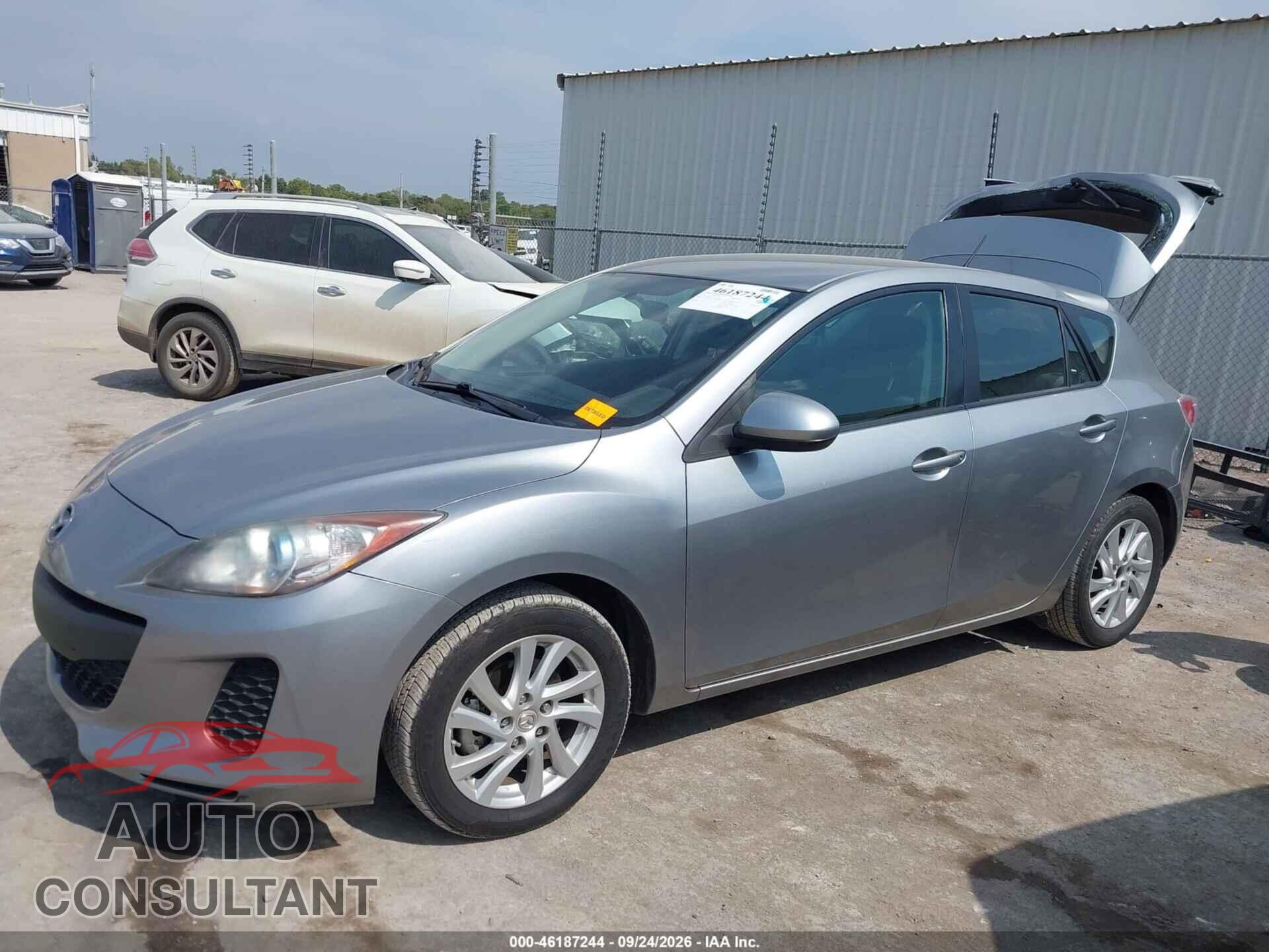 MAZDA MAZDA3 2012 - JM1BL1L74C1673371