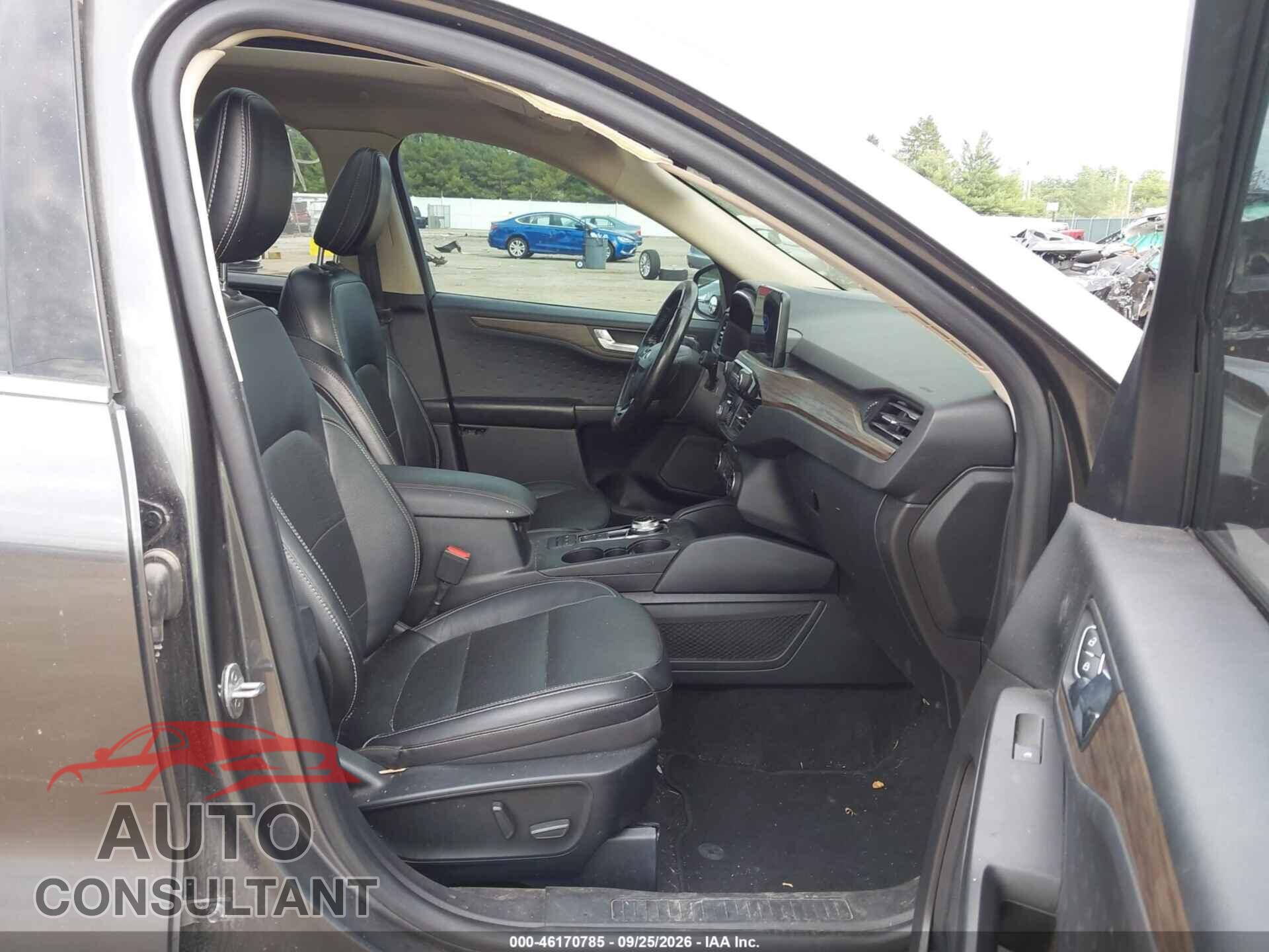 FORD ESCAPE 2020 - 1FMCU0DZ2LUA49025