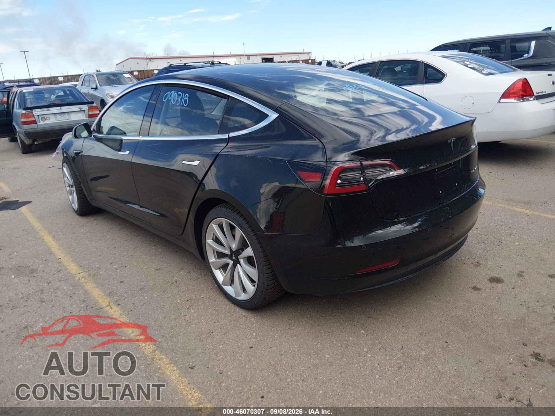 TESLA MODEL 3 2018 - 5YJ3E1EB4JF090318