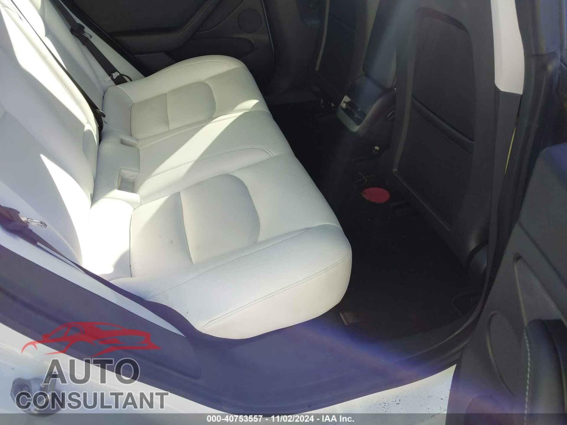 TESLA MODEL 3 2021 - 5YJ3E1EA5MF048283