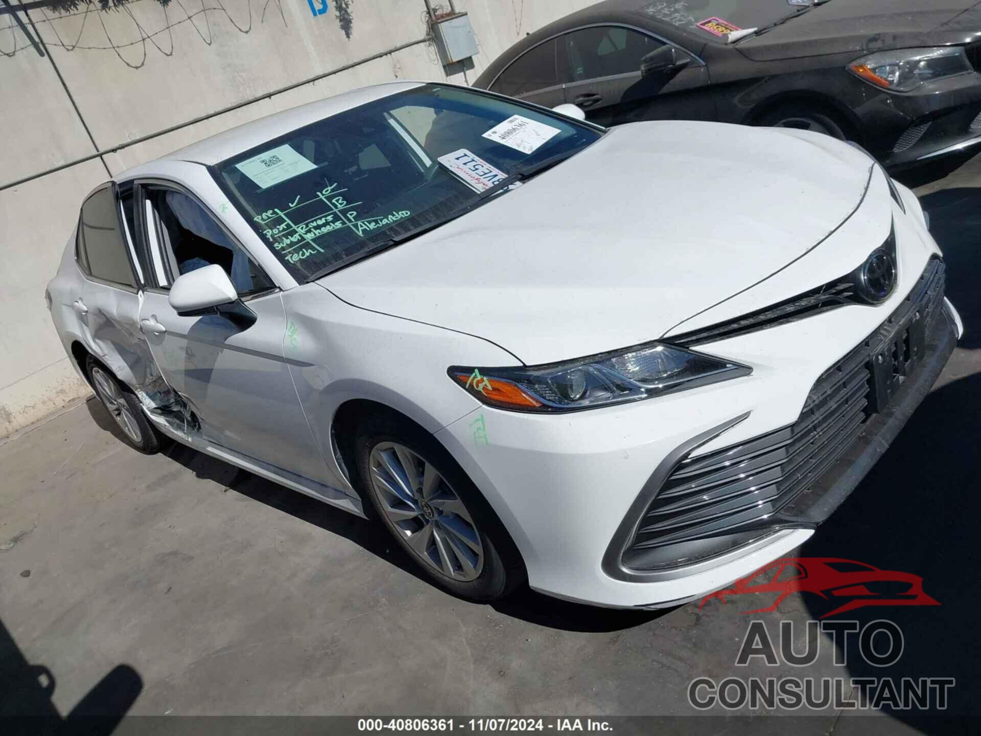 TOYOTA CAMRY 2022 - 4T1C11AK7NU697131