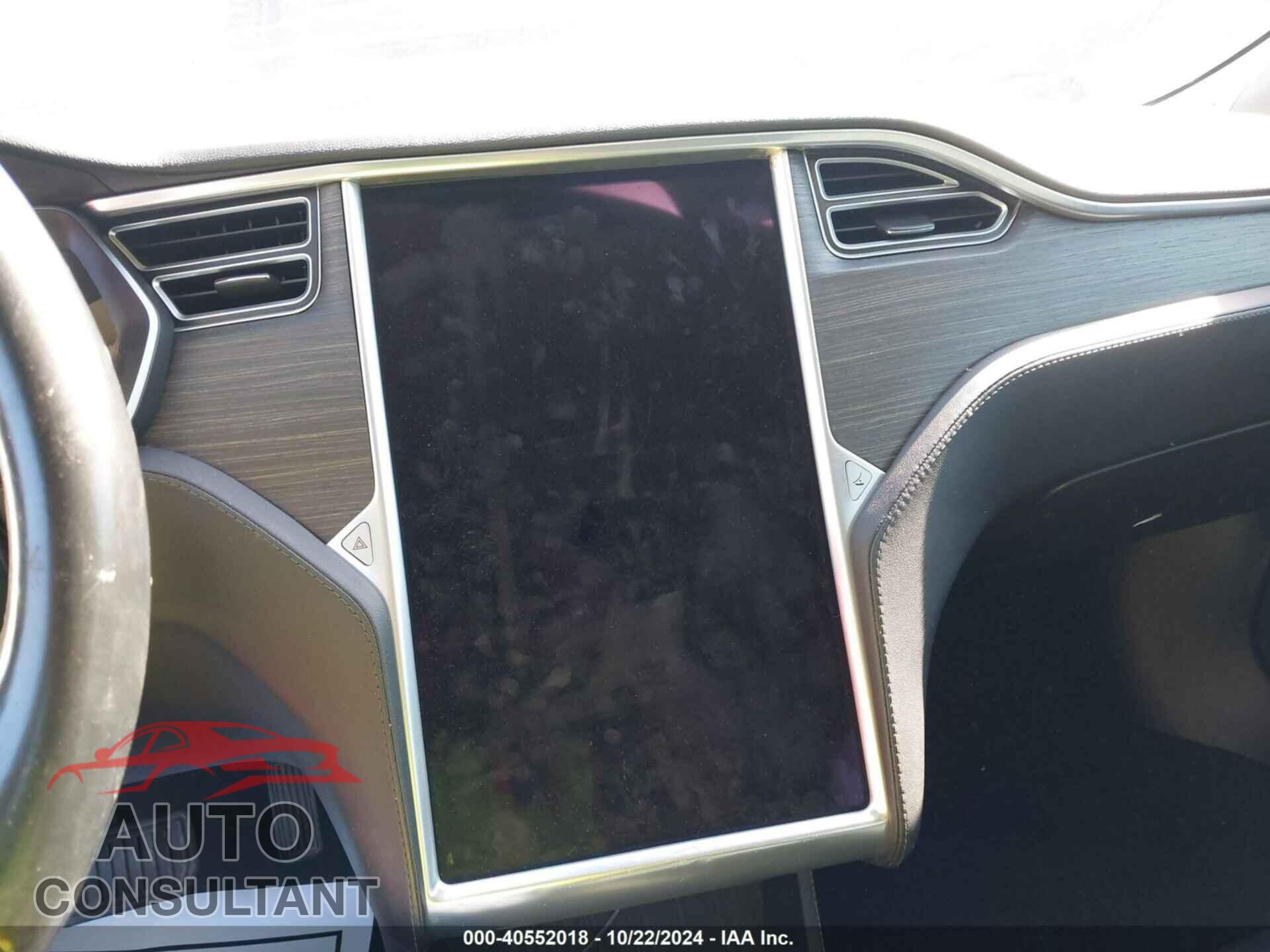 TESLA MODEL S 2015 - 5YJSA1E25FF111739