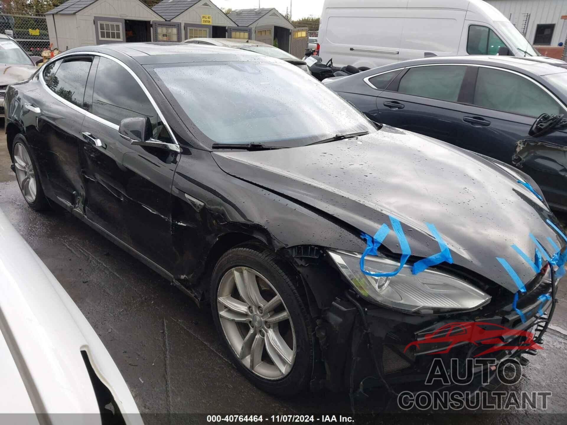 TESLA MODEL S 2015 - 5YJSA1E28FF102694