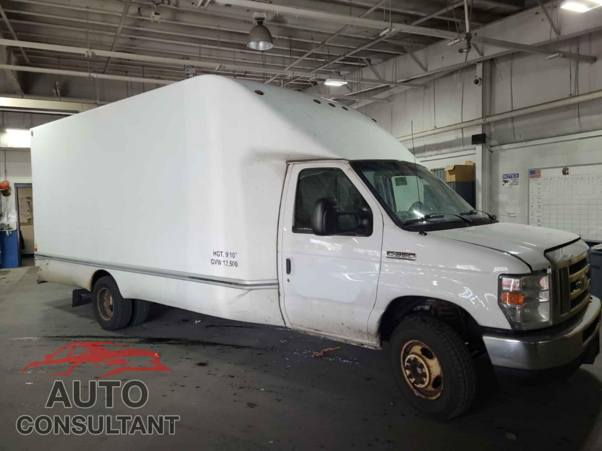 FORD ECONOLINE 2017 - 1FDWE3FSXHDC01040
