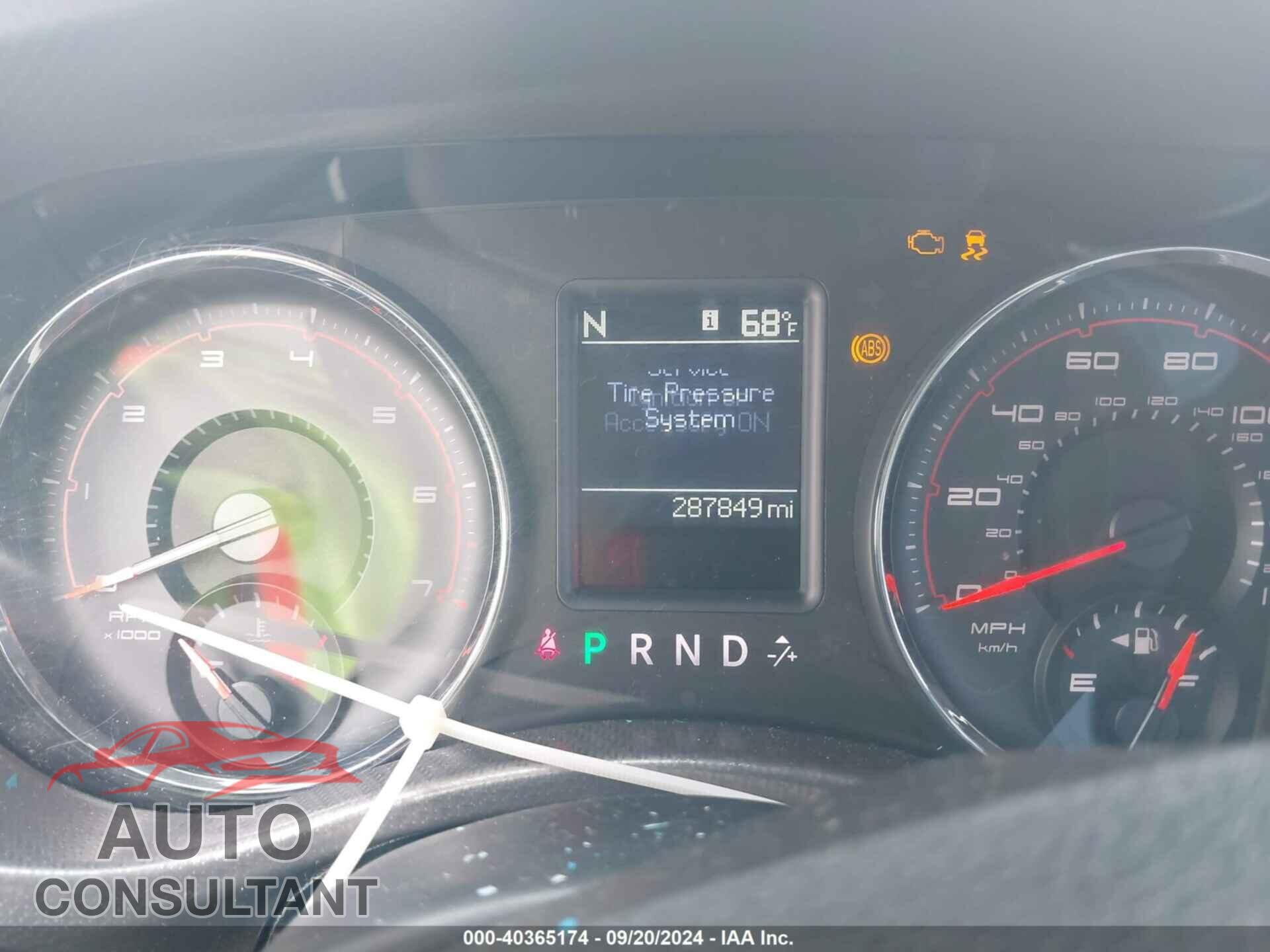 DODGE CHARGER 2011 - 2B3CL3CG3BH532292